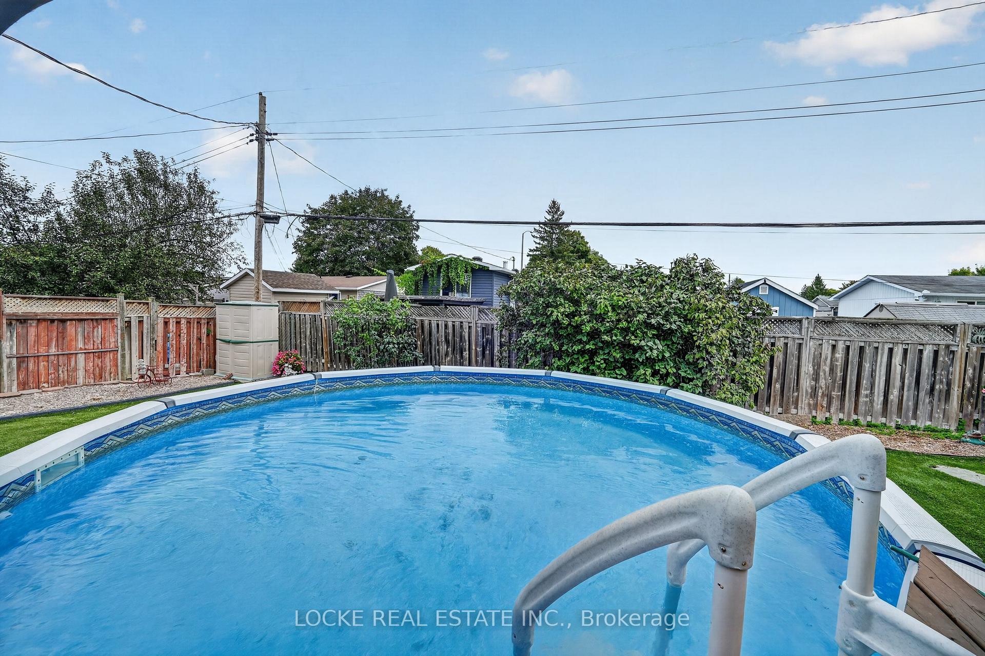 Photo 39 of 1501 Queenswood Crescent, Ottawa, Bilberry Creek/Queenswood Heights — HOMEH