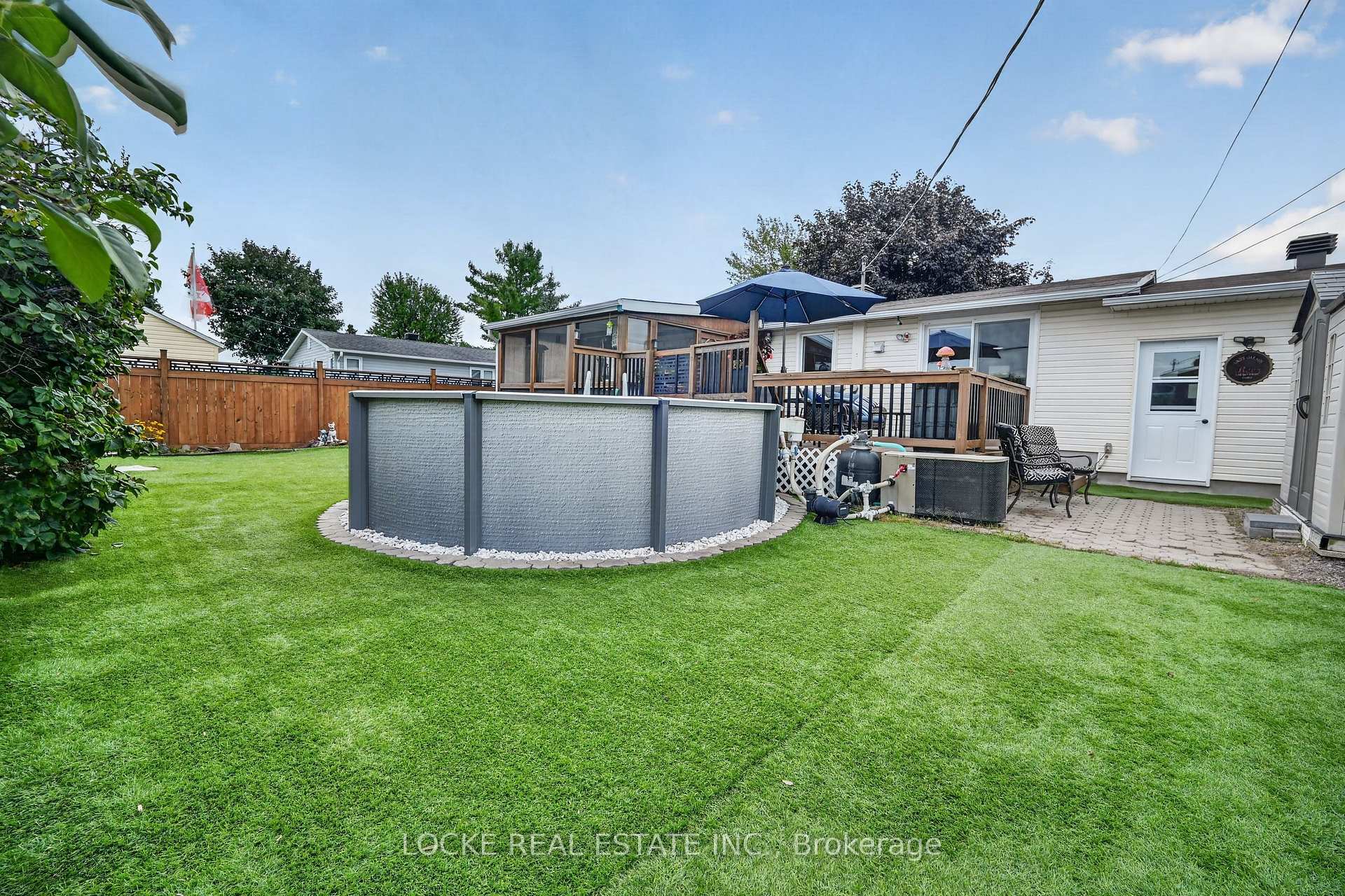 Photo 40 of 1501 Queenswood Crescent, Ottawa, Bilberry Creek/Queenswood Heights — HOMEH