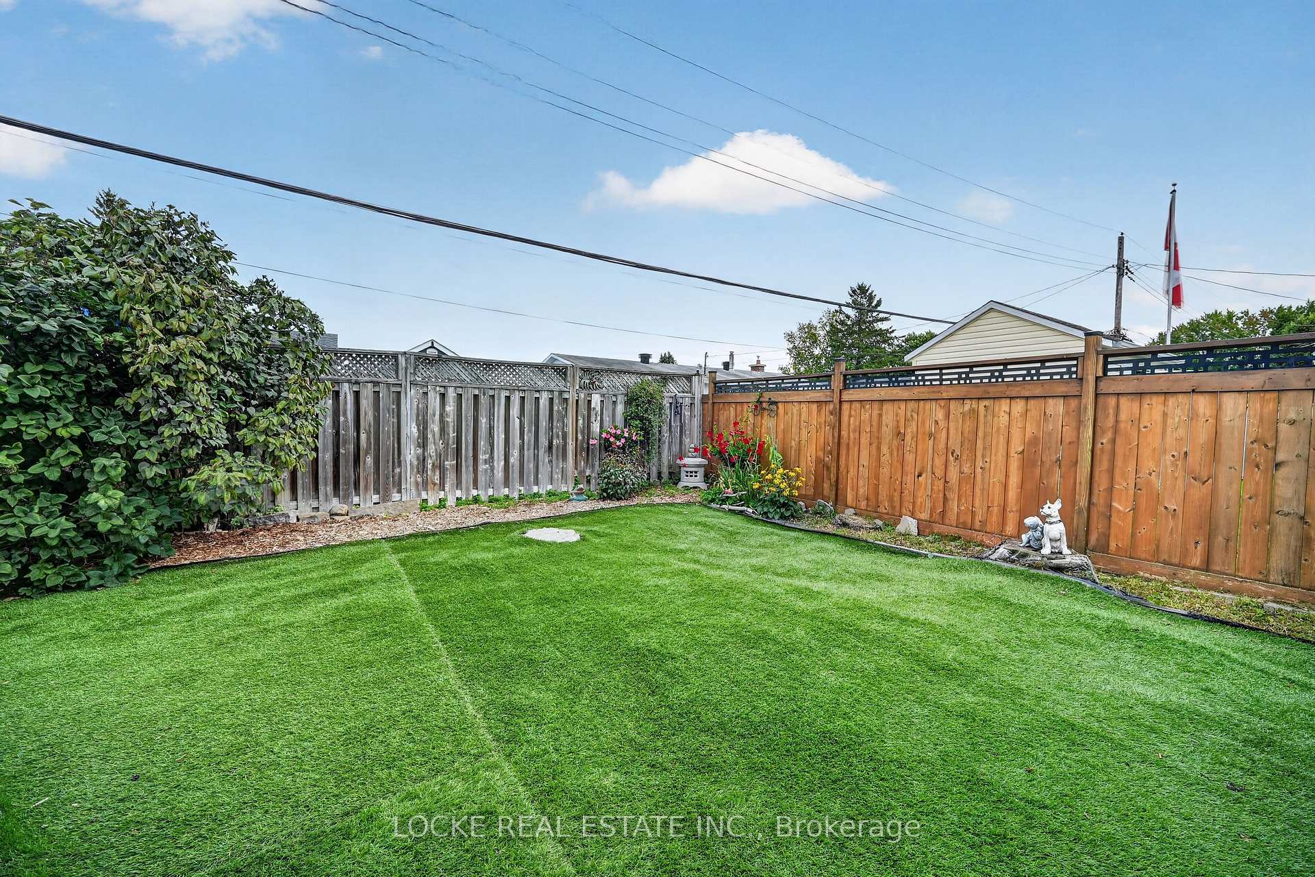 Photo 43 of 1501 Queenswood Crescent, Ottawa, Bilberry Creek/Queenswood Heights — HOMEH