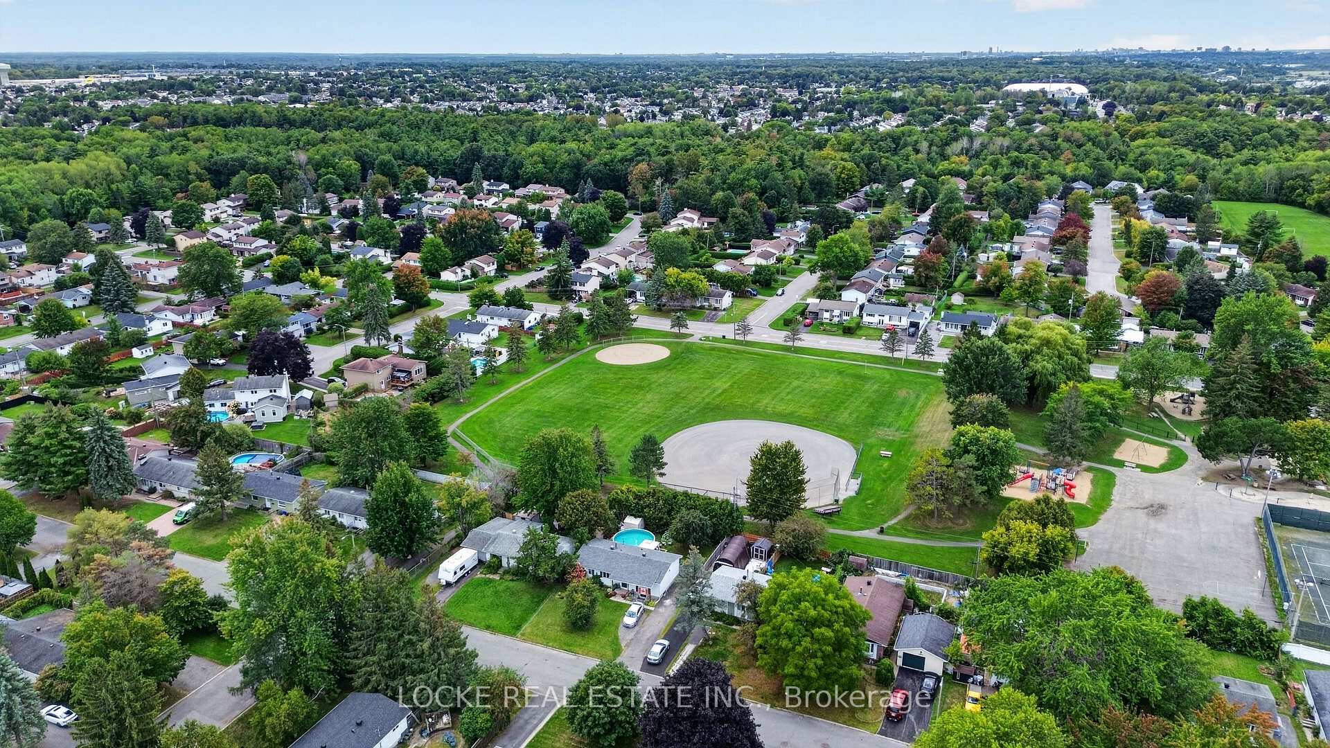 Photo 47 of 1501 Queenswood Crescent, Ottawa, Bilberry Creek/Queenswood Heights — HOMEH