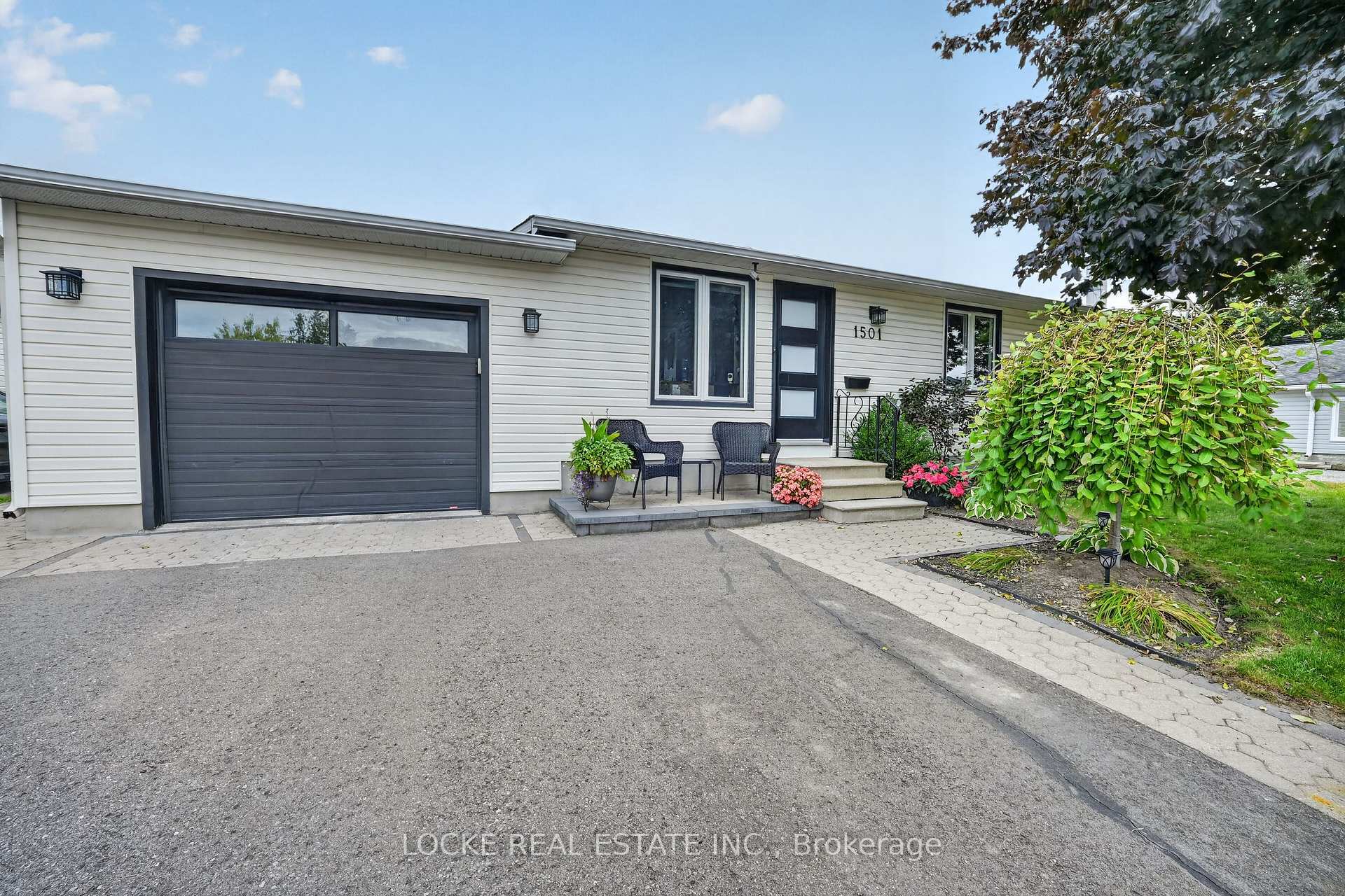 Photo 49 of 1501 Queenswood Crescent, Ottawa, Bilberry Creek/Queenswood Heights — HOMEH