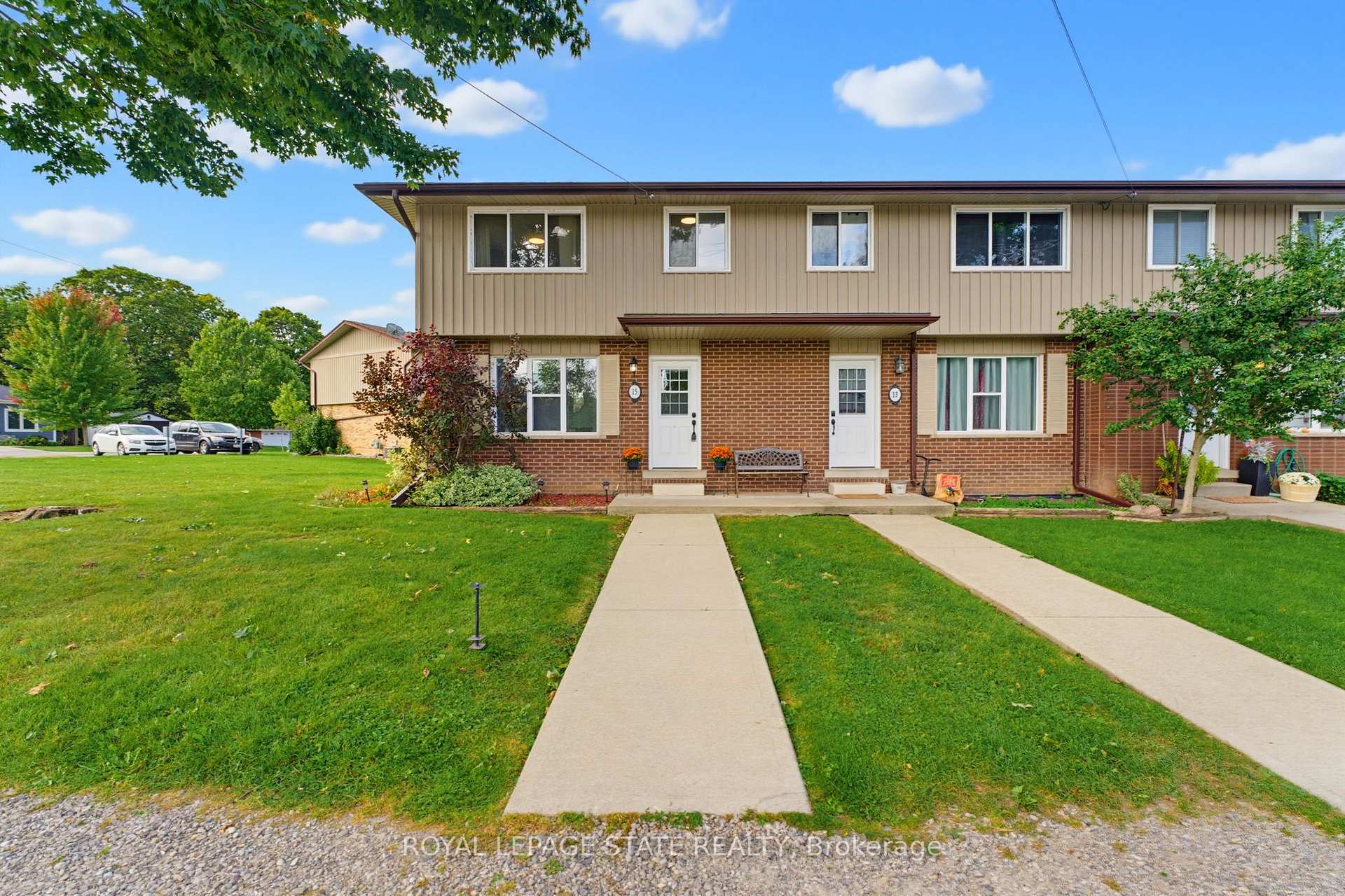 Photo 1 of 15 Seneca Street S, Haldimand — HOMEH