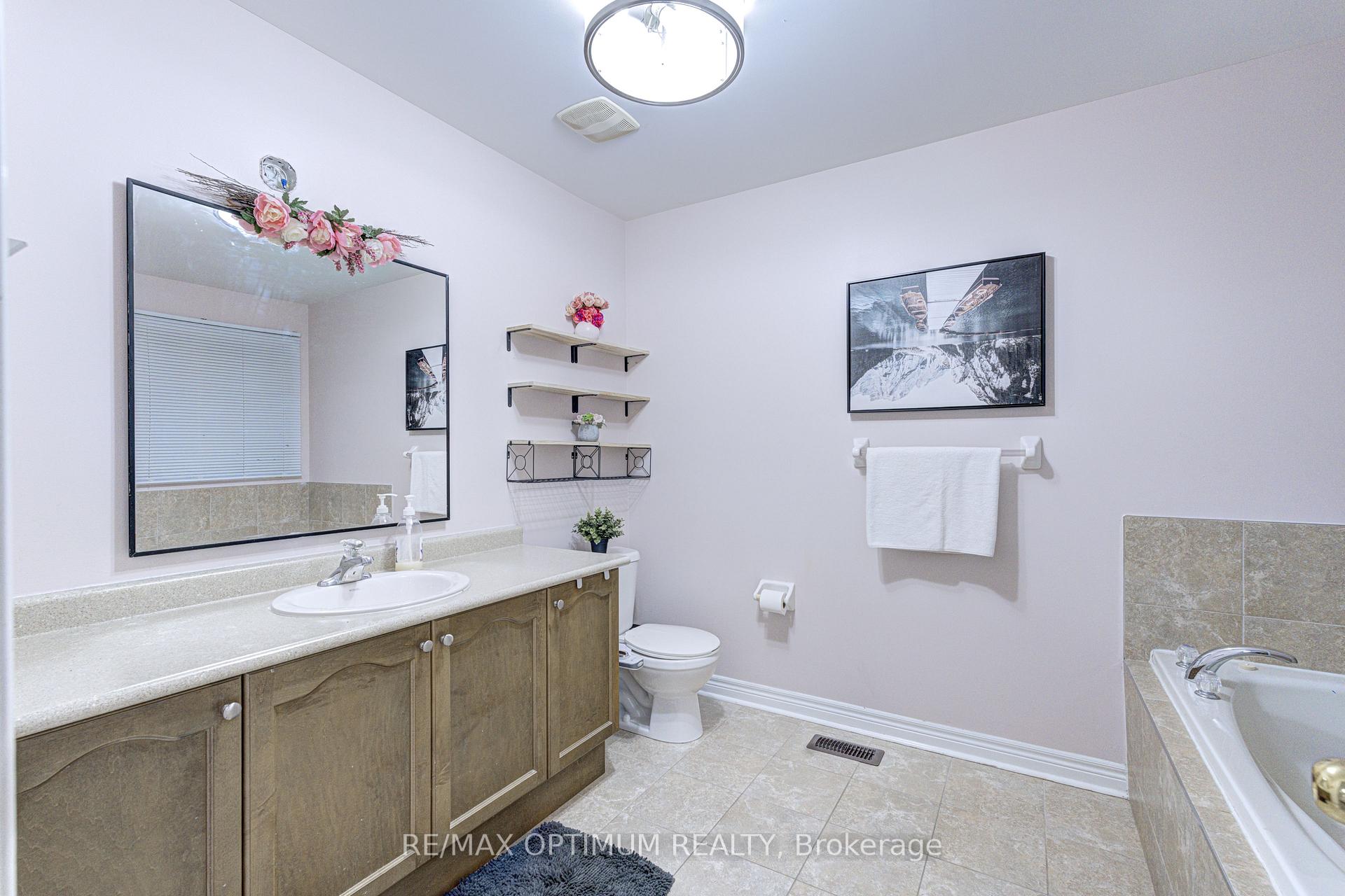 Photo 34 of 42 Dockside Court, Brampton, Sandringham-Wellington — HOMEH