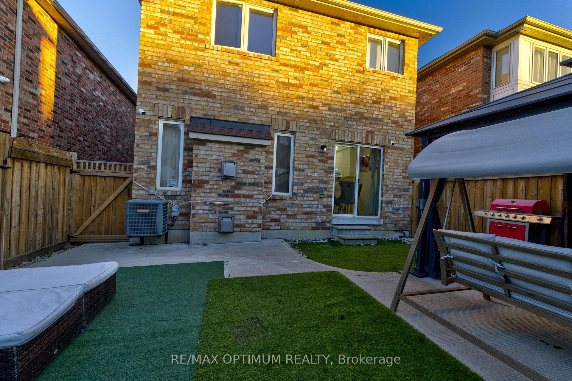 Photo 46 of 42 Dockside Court, Brampton, Sandringham-Wellington — HOMEH