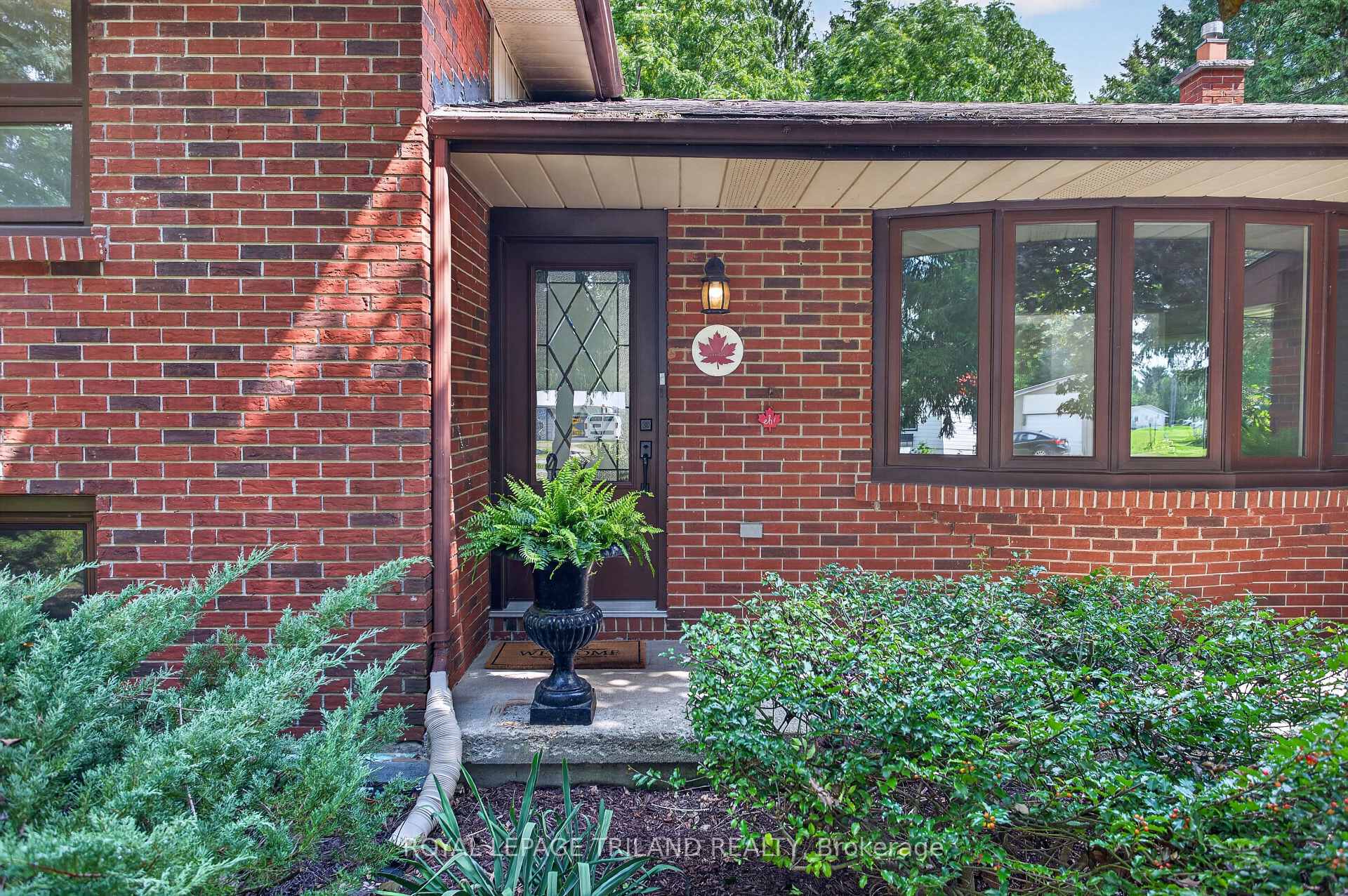 Photo 5 of 115 Springer Street, Middlesex Centre, Komoka — HOMEH