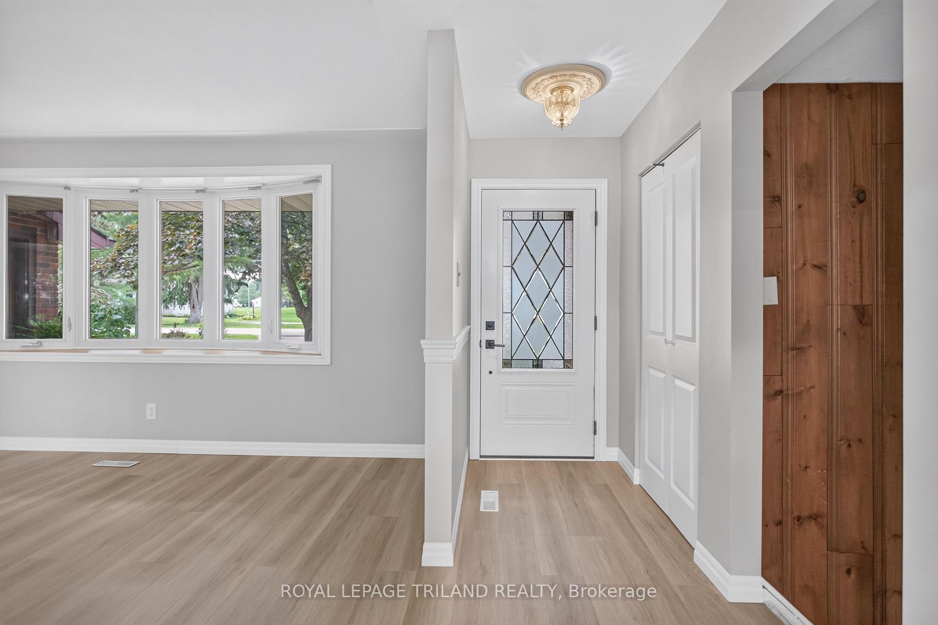 Photo 8 of 115 Springer Street, Middlesex Centre, Komoka — HOMEH