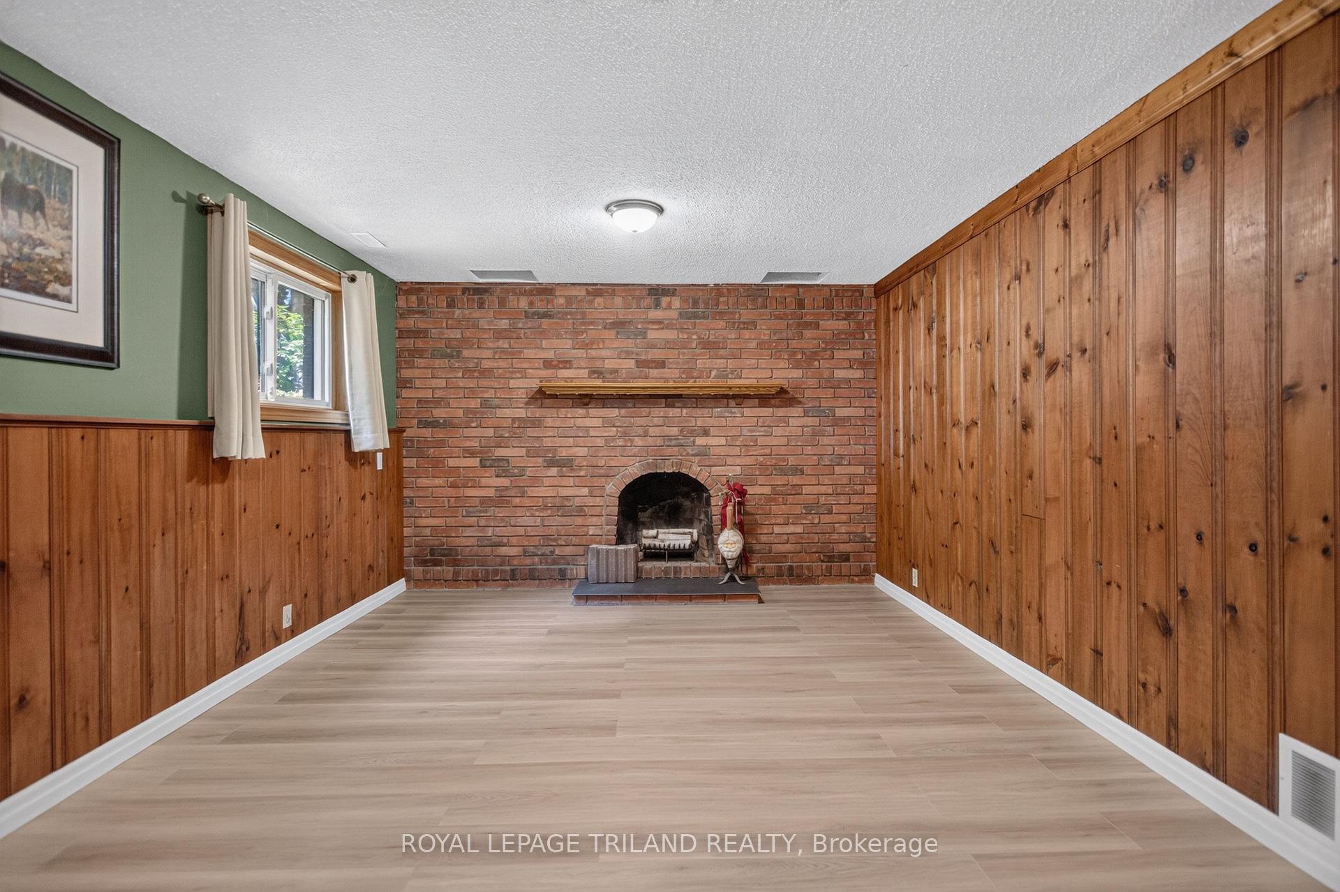 Photo 31 of 115 Springer Street, Middlesex Centre, Komoka — HOMEH