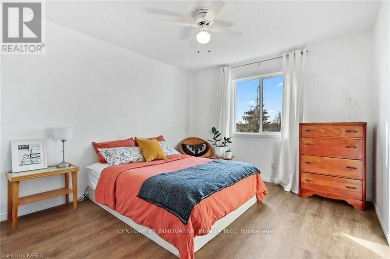 Photo 11 of 458 Freeman Crescent E, Kingston, Kingston East (Incl Barret Crt) — HOMEH