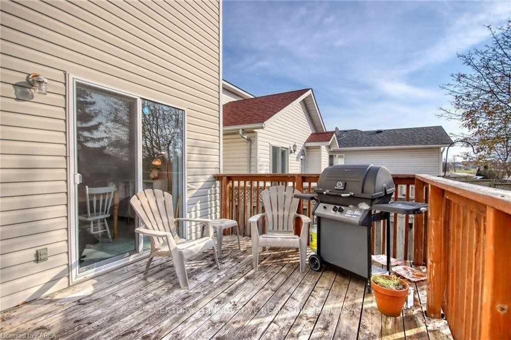 Photo 18 of 458 Freeman Crescent E, Kingston, Kingston East (Incl Barret Crt) — HOMEH