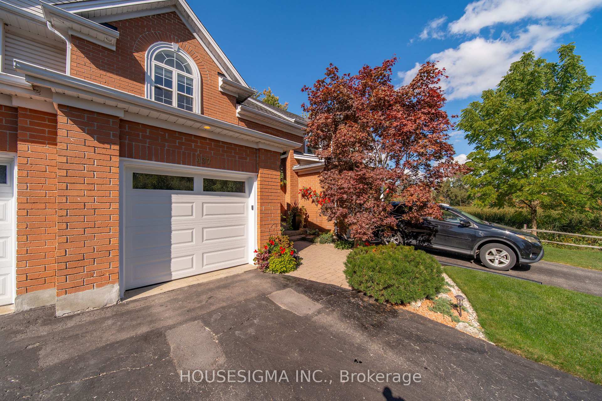 Photo 3 of 437 Beaver Creek Road, Waterloo, Columbia Forest — HOMEH