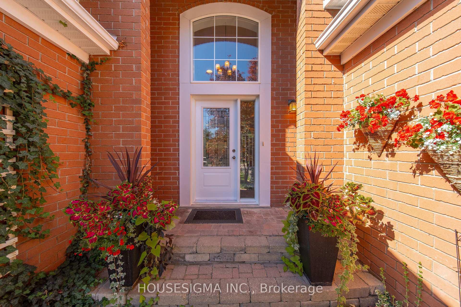 Photo 6 of 437 Beaver Creek Road, Waterloo, Columbia Forest — HOMEH