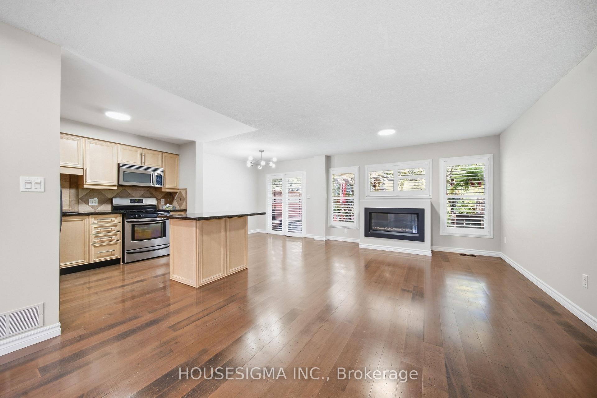 Photo 10 of 437 Beaver Creek Road, Waterloo, Columbia Forest — HOMEH