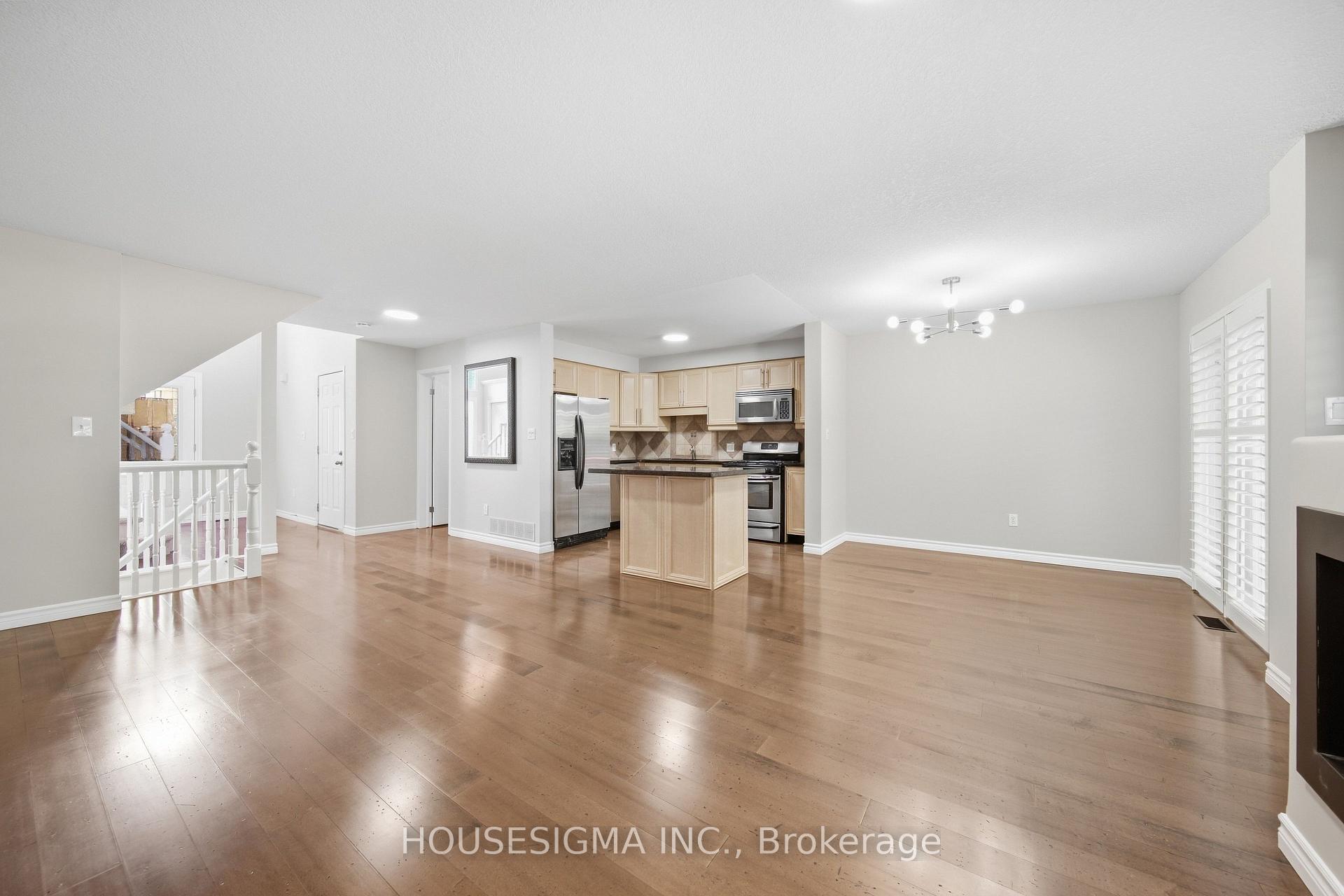 Photo 12 of 437 Beaver Creek Road, Waterloo, Columbia Forest — HOMEH