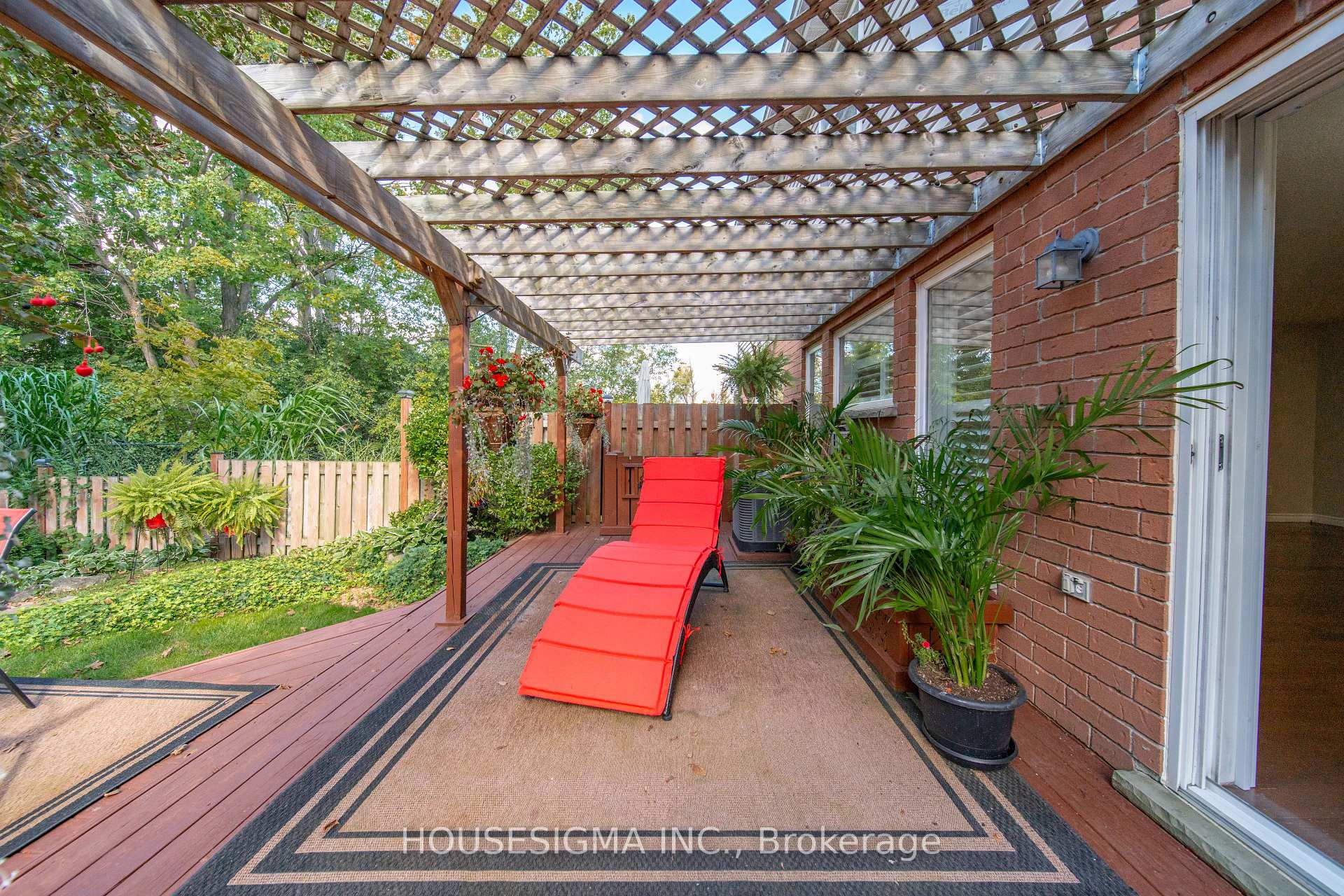 Photo 42 of 437 Beaver Creek Road, Waterloo, Columbia Forest — HOMEH