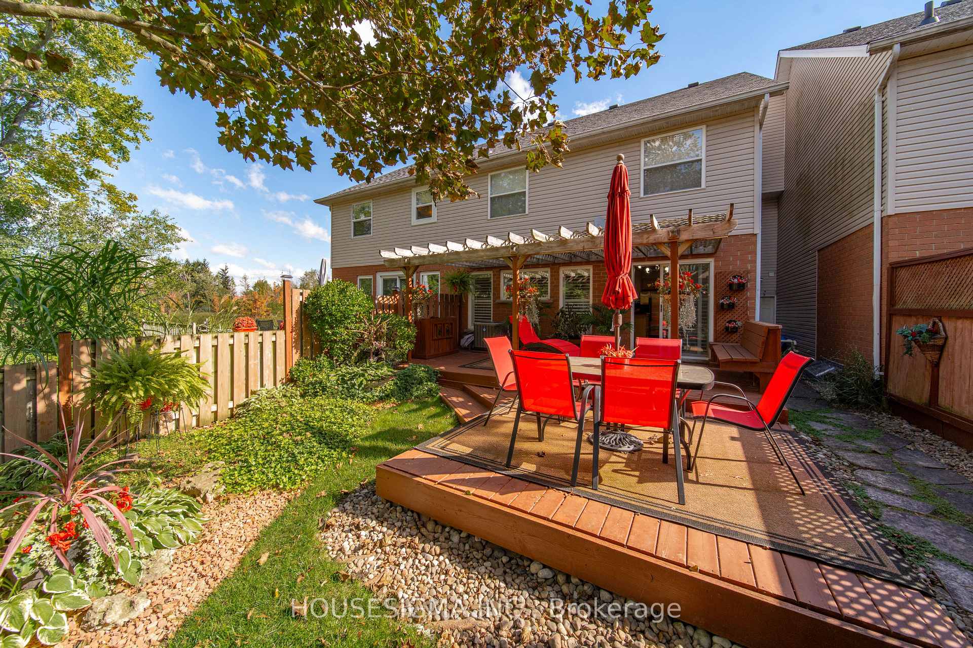 Photo 46 of 437 Beaver Creek Road, Waterloo, Columbia Forest — HOMEH