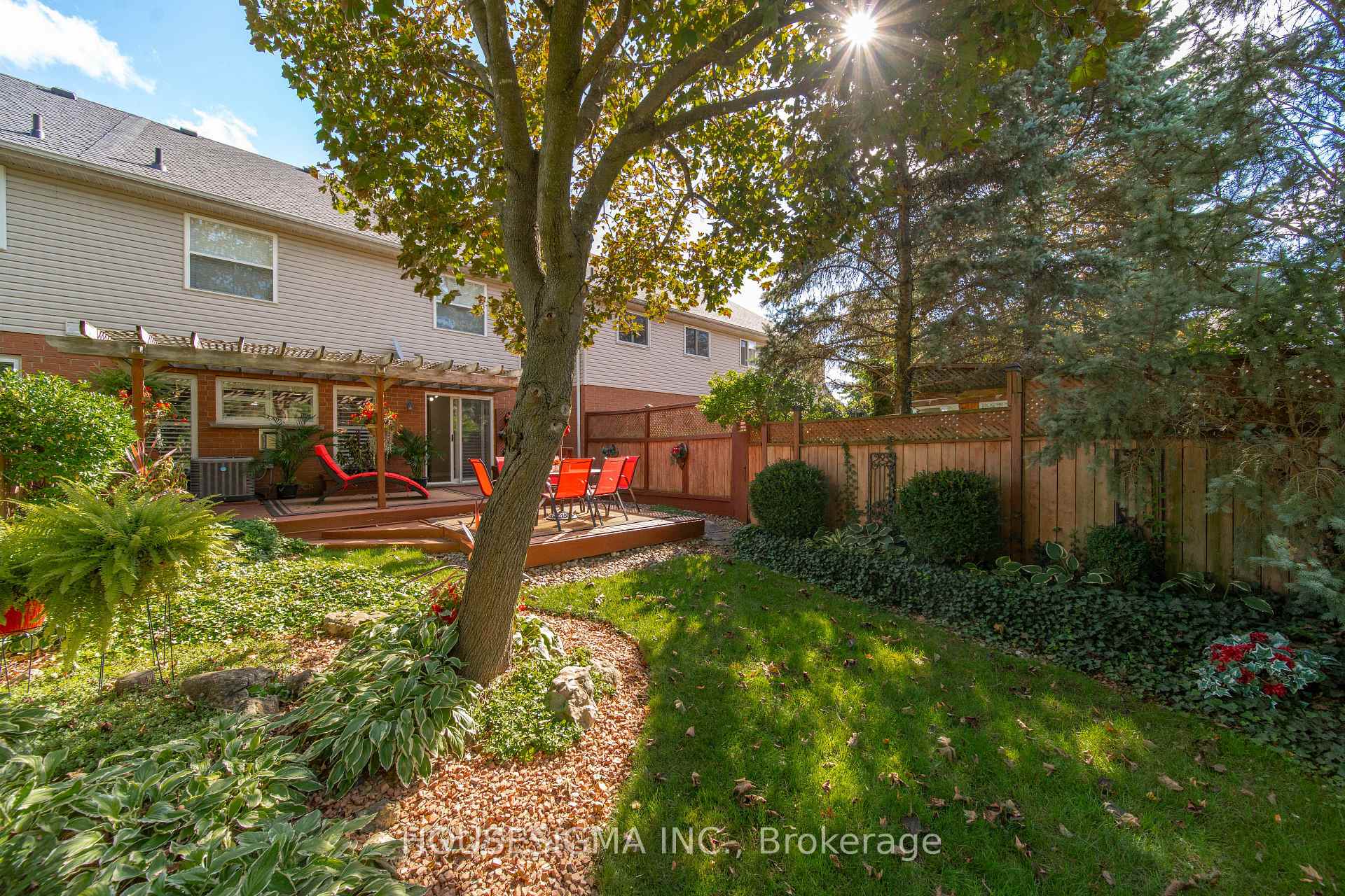 Photo 49 of 437 Beaver Creek Road, Waterloo, Columbia Forest — HOMEH