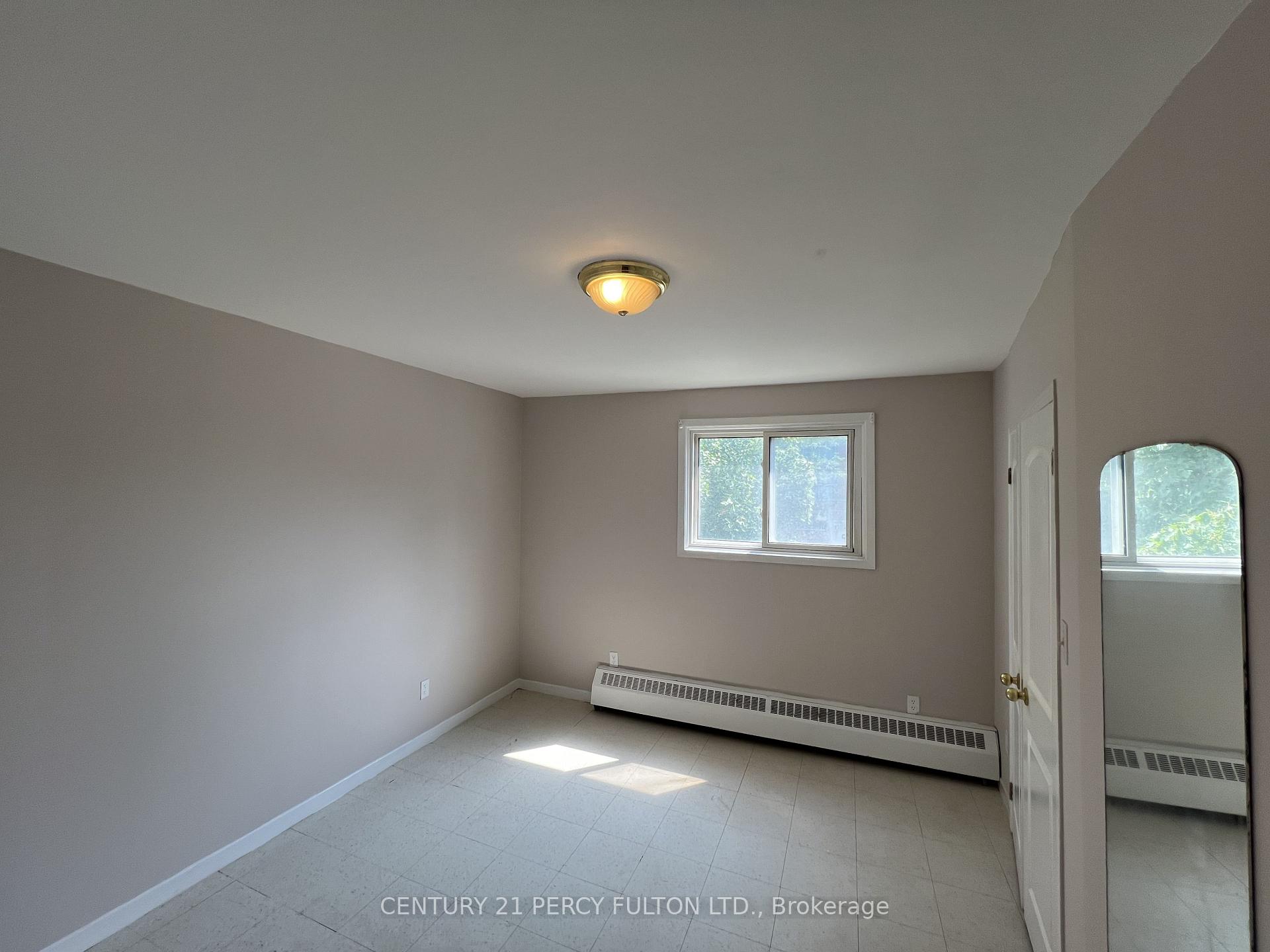Photo 4 of Unit 3, 86 Brock Street E, Oshawa, O'Neill — HOMEH