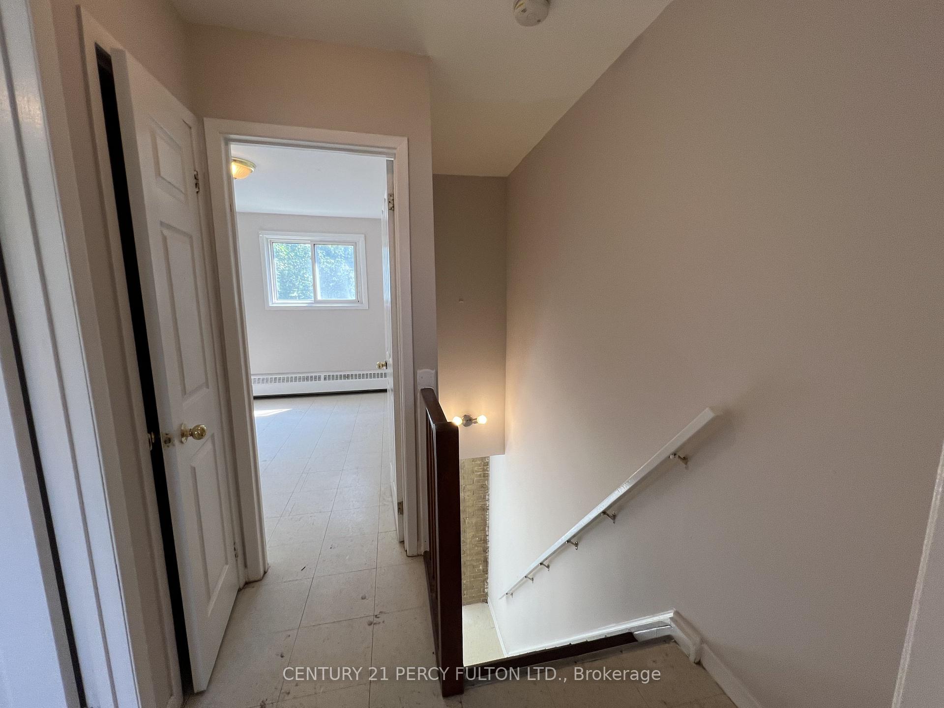 Photo 6 of Unit 3, 86 Brock Street E, Oshawa, O'Neill — HOMEH