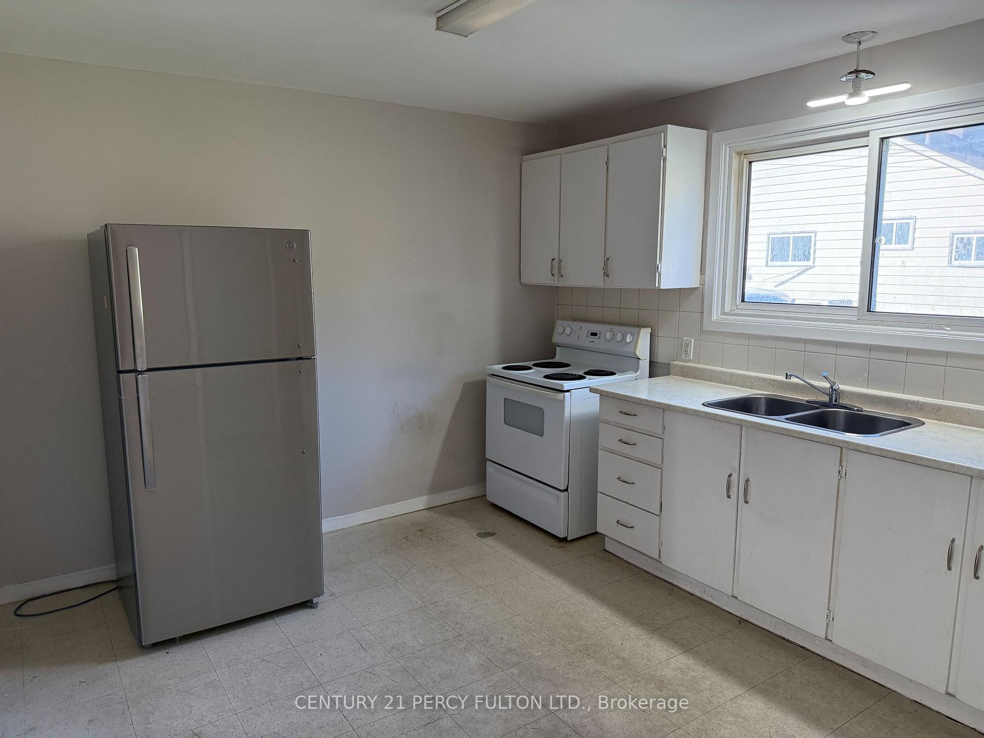Photo 12 of Unit 3, 86 Brock Street E, Oshawa, O'Neill — HOMEH