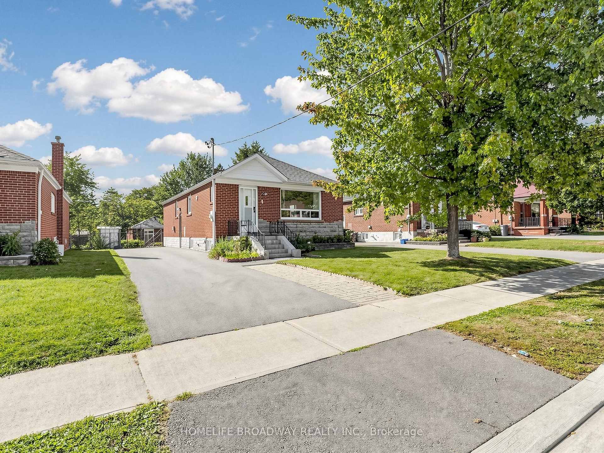 Photo 2 of 28 Ionview Road, Scarborough, Ionview — HOMEH