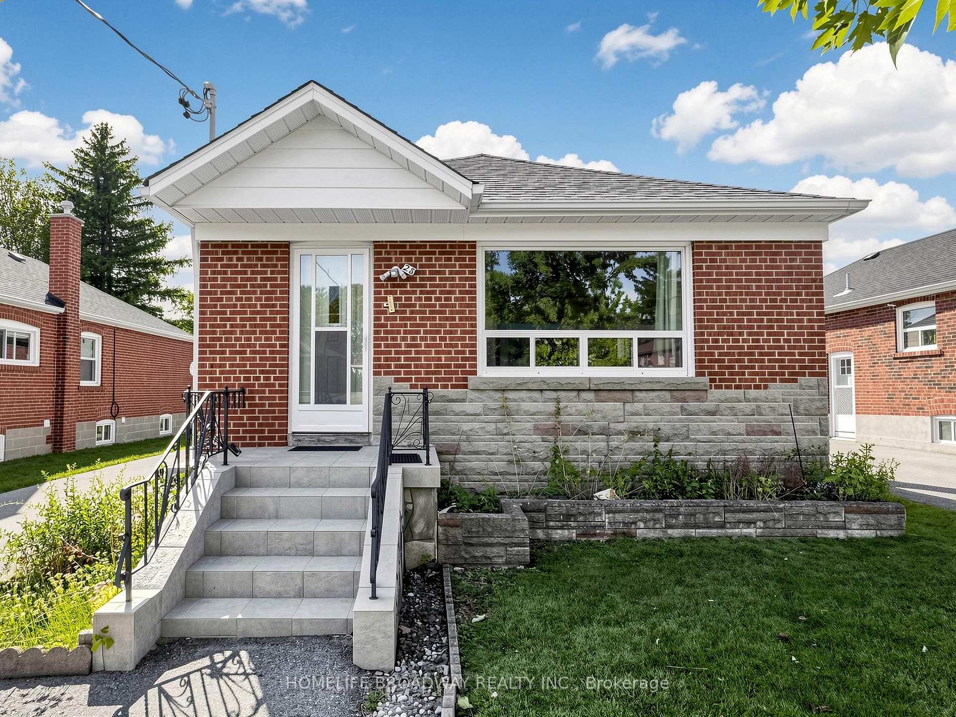 Photo 5 of 28 Ionview Road, Scarborough, Ionview — HOMEH