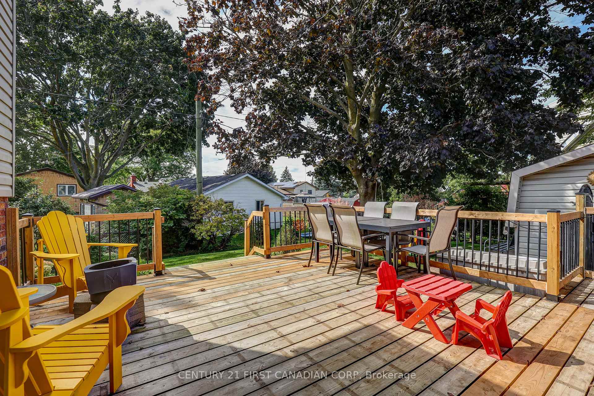 Photo 11 of 24 Erinlea Drive, St. Thomas — HOMEH