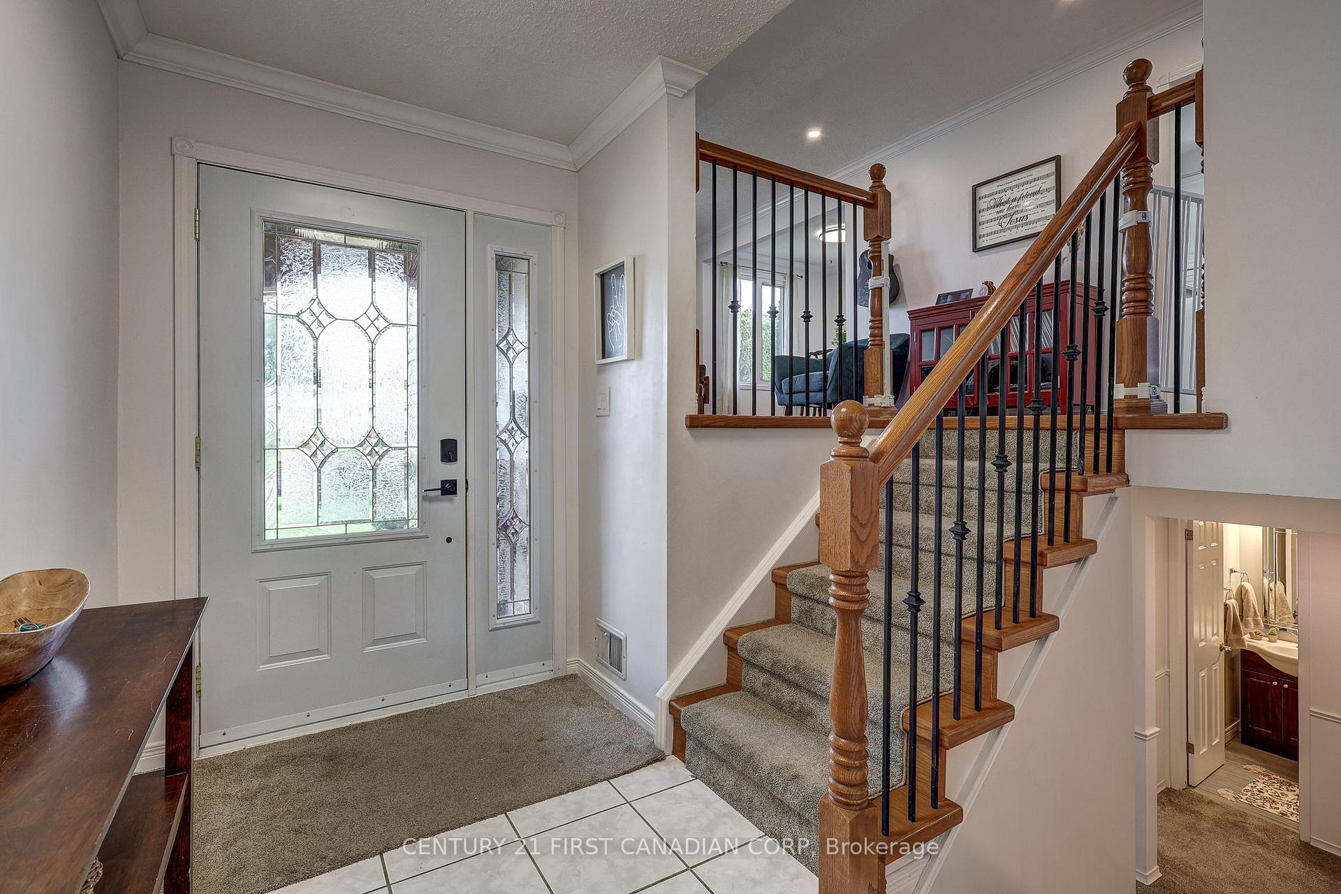 Photo 14 of 24 Erinlea Drive, St. Thomas — HOMEH