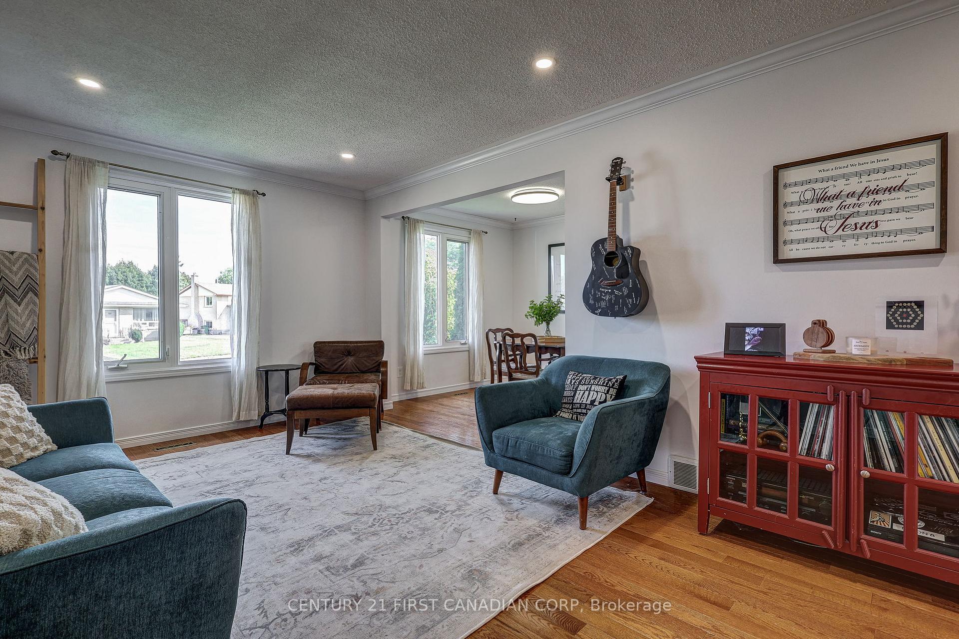 Photo 19 of 24 Erinlea Drive, St. Thomas — HOMEH
