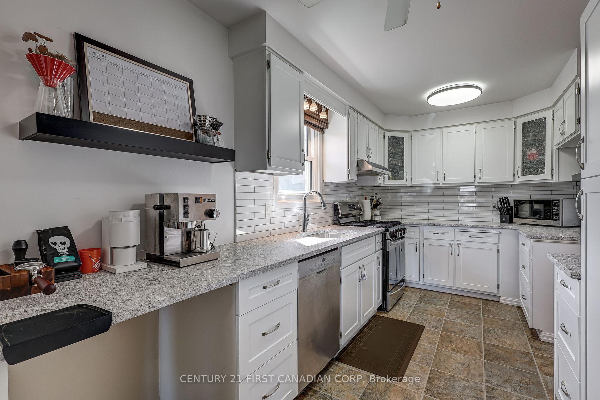 Photo 25 of 24 Erinlea Drive, St. Thomas — HOMEH