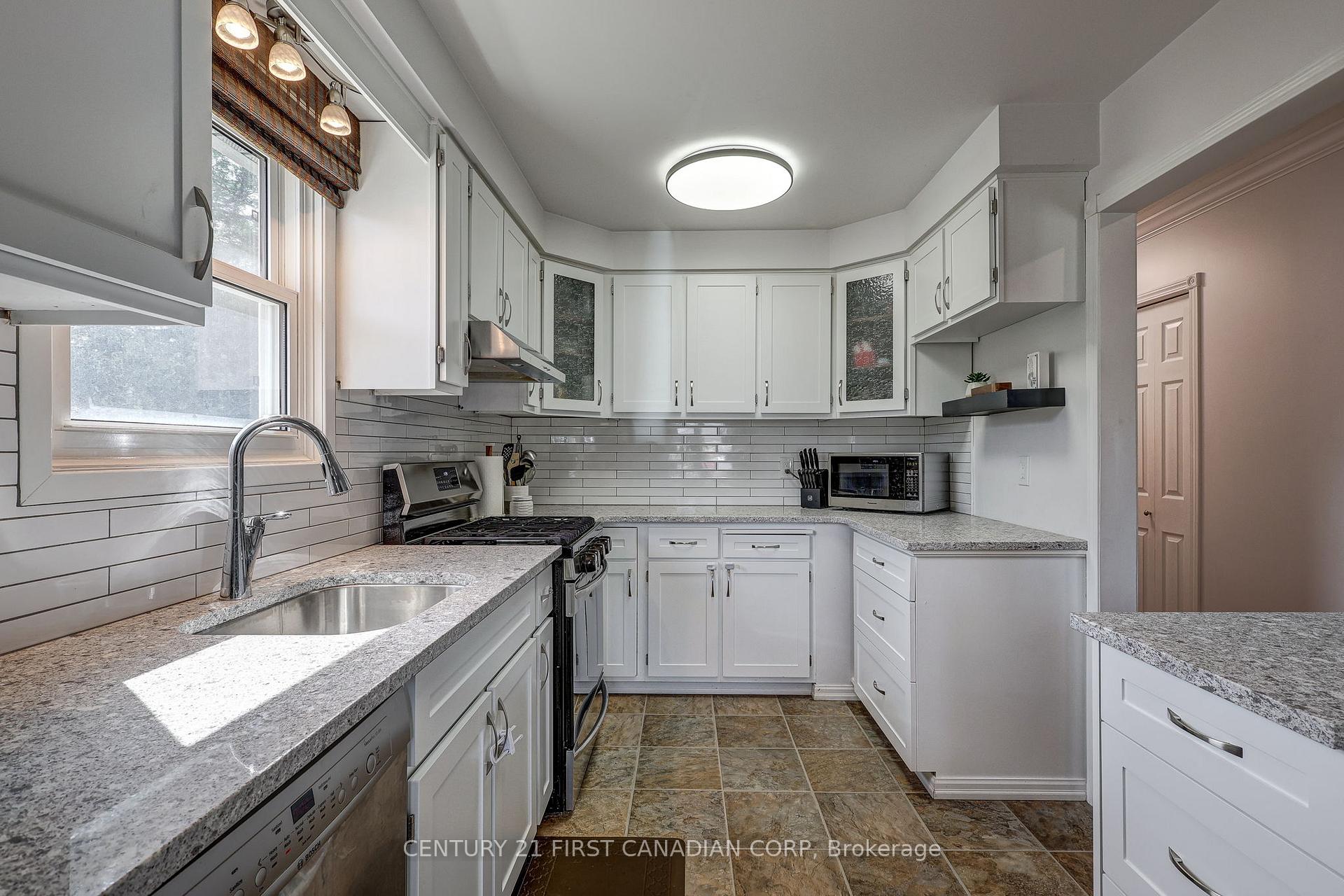 Photo 26 of 24 Erinlea Drive, St. Thomas — HOMEH