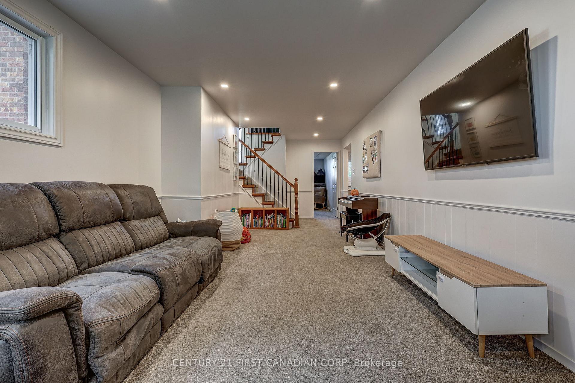 Photo 45 of 24 Erinlea Drive, St. Thomas — HOMEH