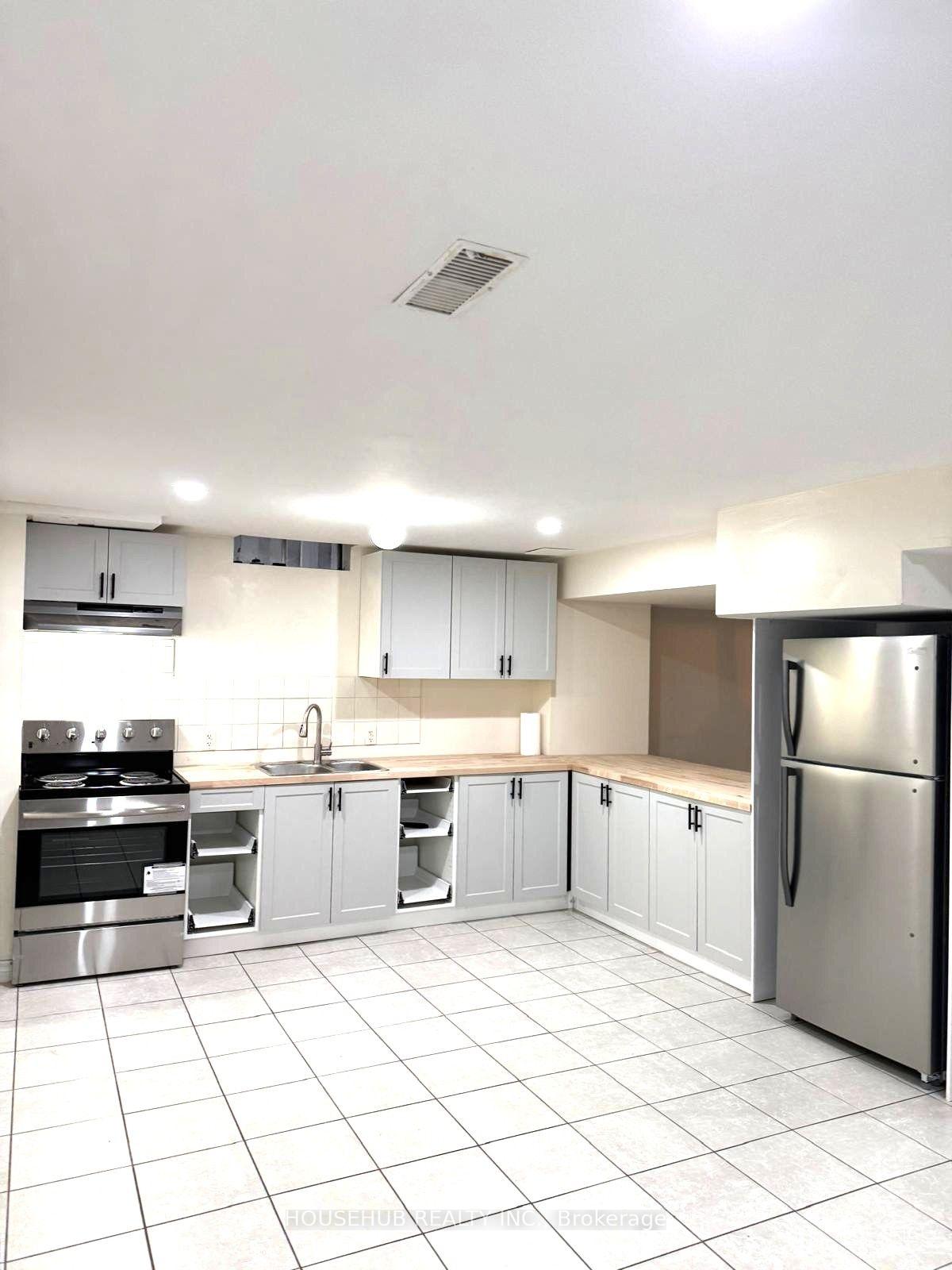 Photo 3 of Unit Bsmt, 5488 Loonlake Avenue, Mississauga, East Credit — HOMEH