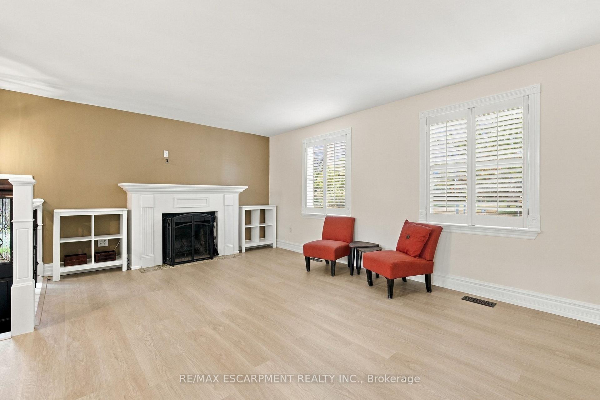 Photo 5 of 433 Belvenia Road, Burlington, Shoreacres — HOMEH