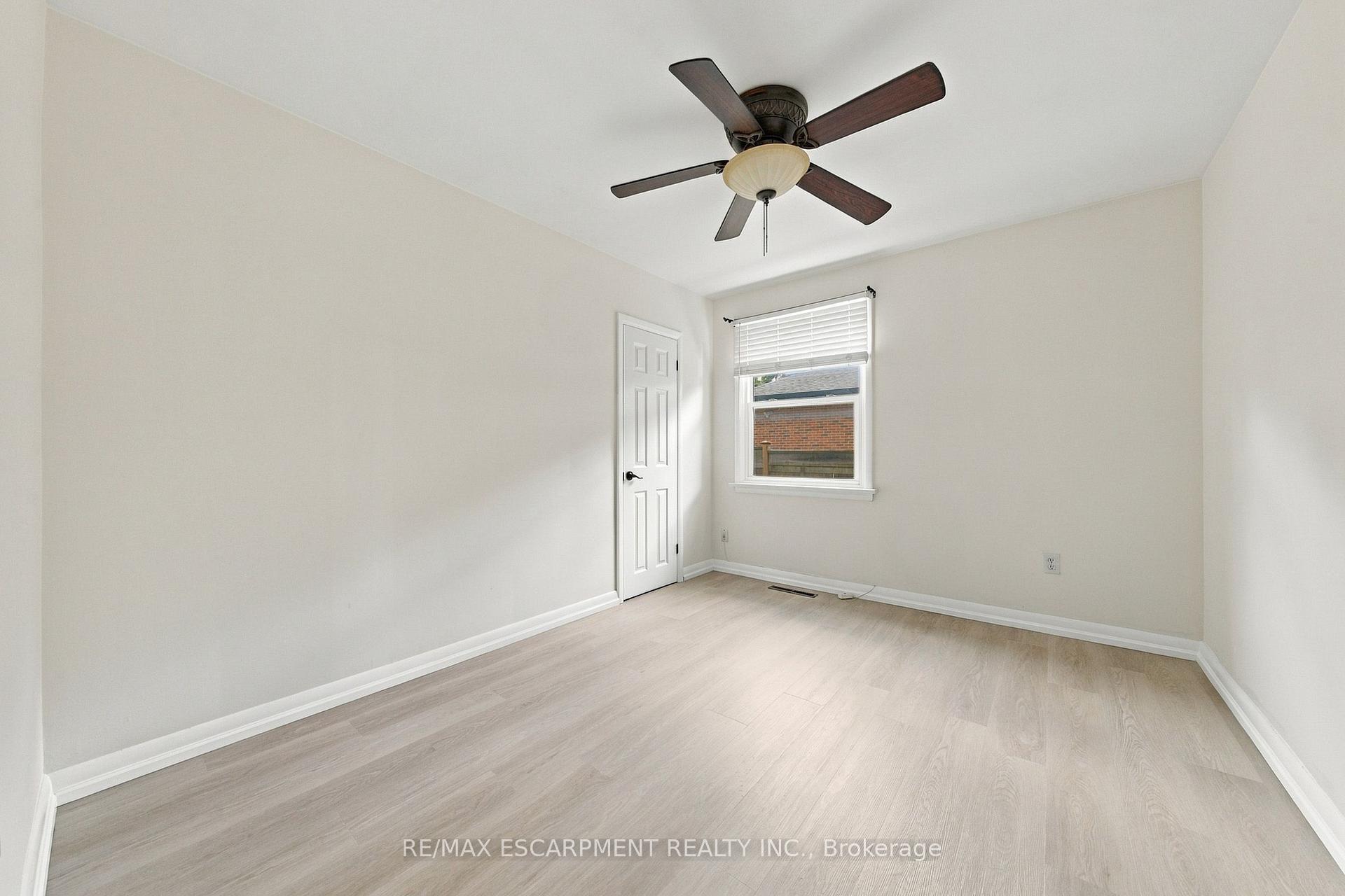Photo 7 of 433 Belvenia Road, Burlington, Shoreacres — HOMEH