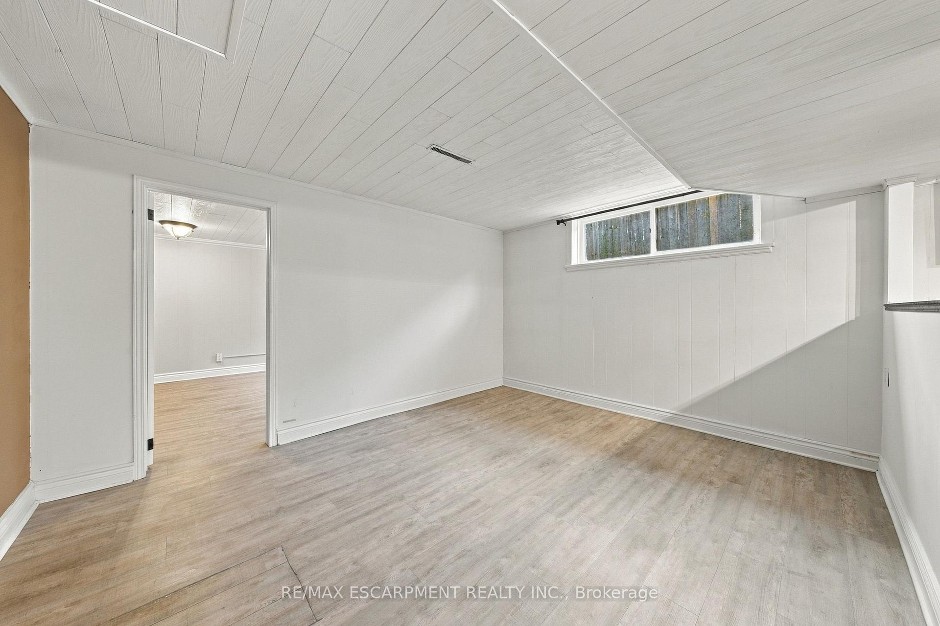 Photo 10 of 433 Belvenia Road, Burlington, Shoreacres — HOMEH