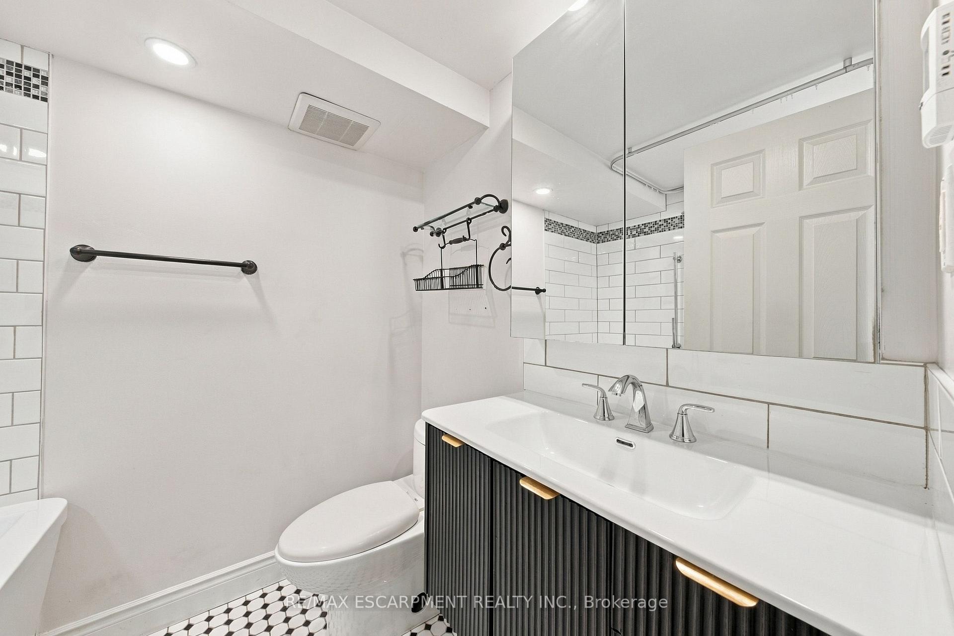 Photo 11 of 433 Belvenia Road, Burlington, Shoreacres — HOMEH