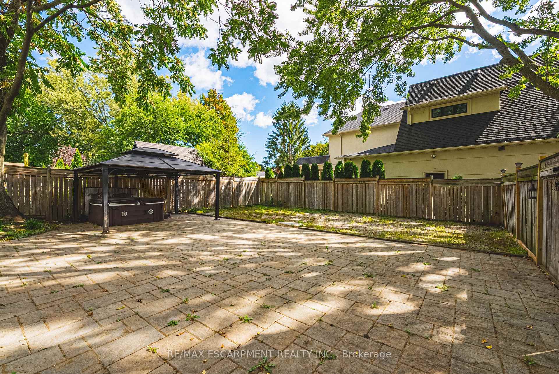 Photo 13 of 433 Belvenia Road, Burlington, Shoreacres — HOMEH