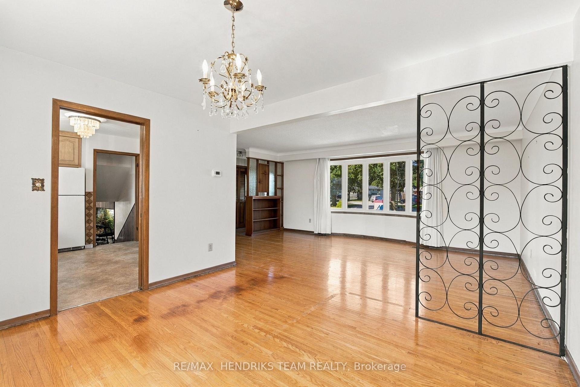 Photo 23 of 8 Empress Court, St. Catharines, Lakeport — HOMEH