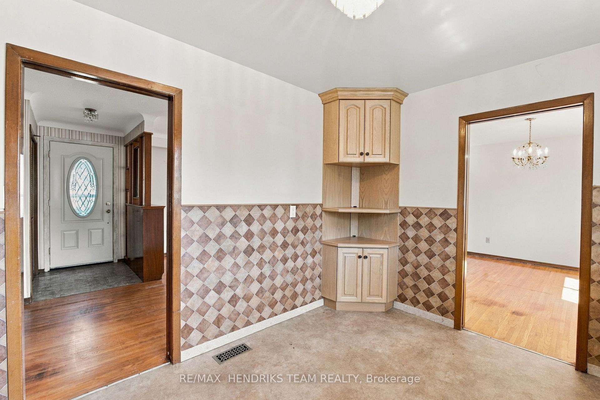 Photo 29 of 8 Empress Court, St. Catharines, Lakeport — HOMEH