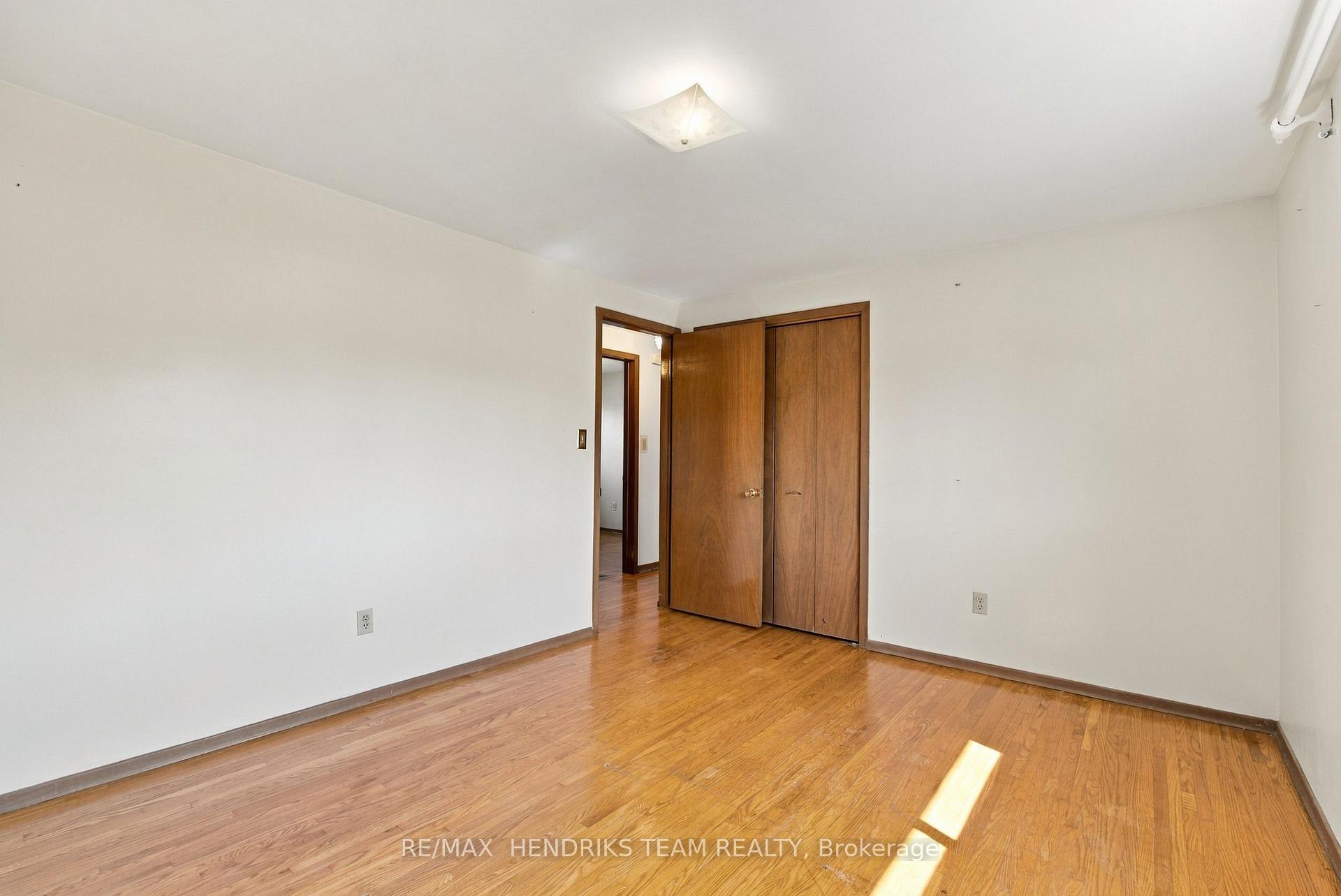 Photo 33 of 8 Empress Court, St. Catharines, Lakeport — HOMEH