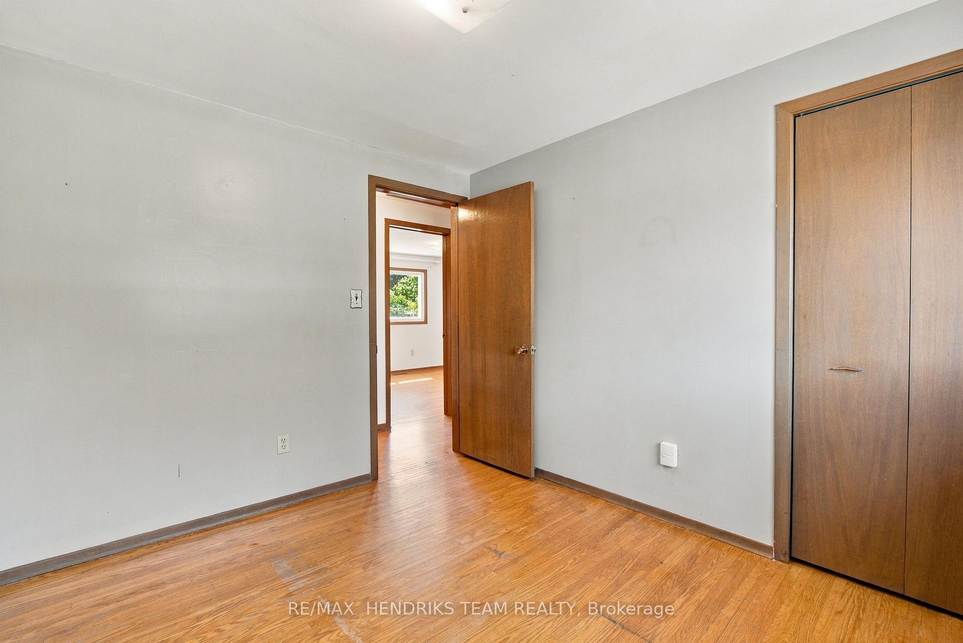 Photo 39 of 8 Empress Court, St. Catharines, Lakeport — HOMEH
