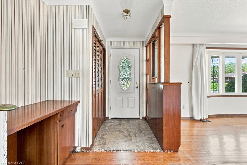 Photo 12 of 8 Empress Court, St. Catharines, Lakeport — HOMEH