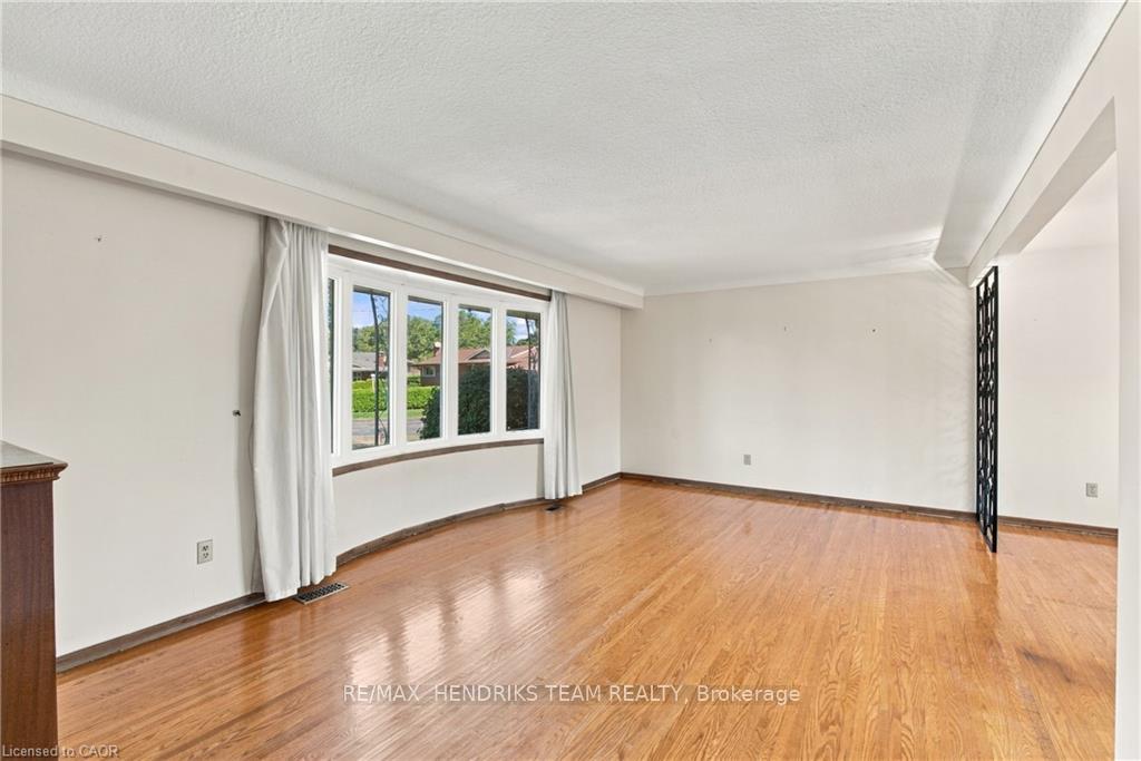 Photo 18 of 8 Empress Court, St. Catharines, Lakeport — HOMEH