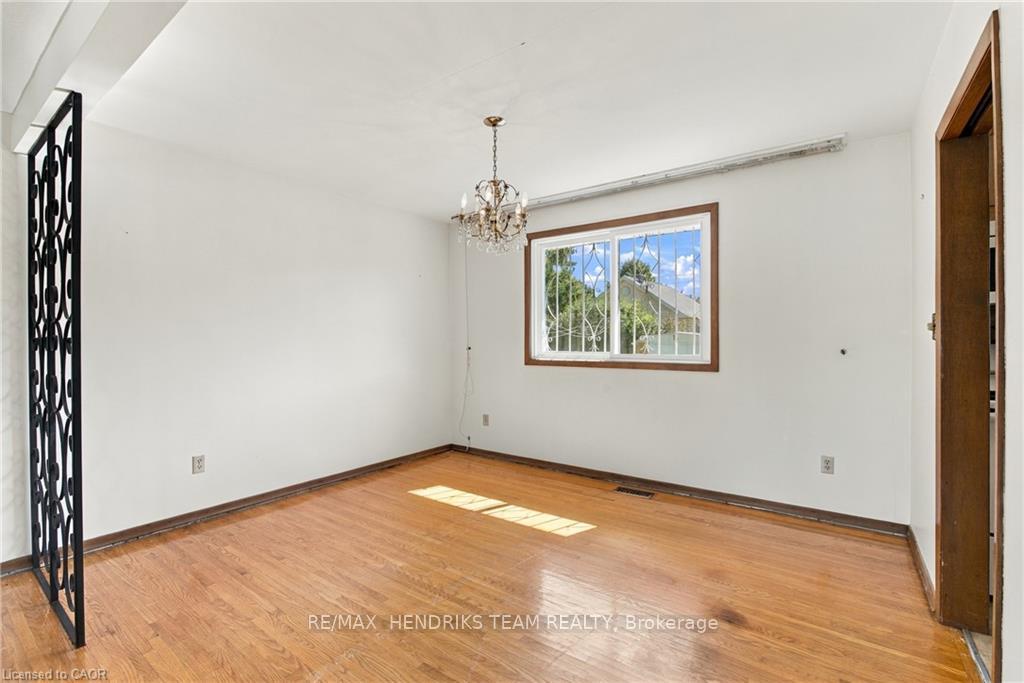 Photo 22 of 8 Empress Court, St. Catharines, Lakeport — HOMEH