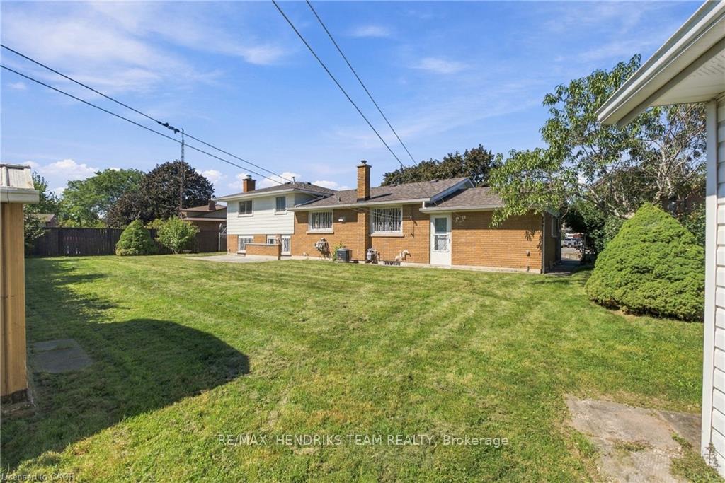 Photo 72 of 8 Empress Court, St. Catharines, Lakeport — HOMEH
