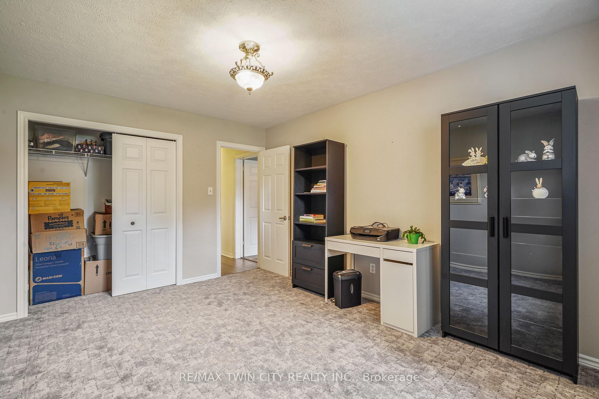 Photo 31 of 26 MacPherson Drive, Brant, Paris — HOMEH