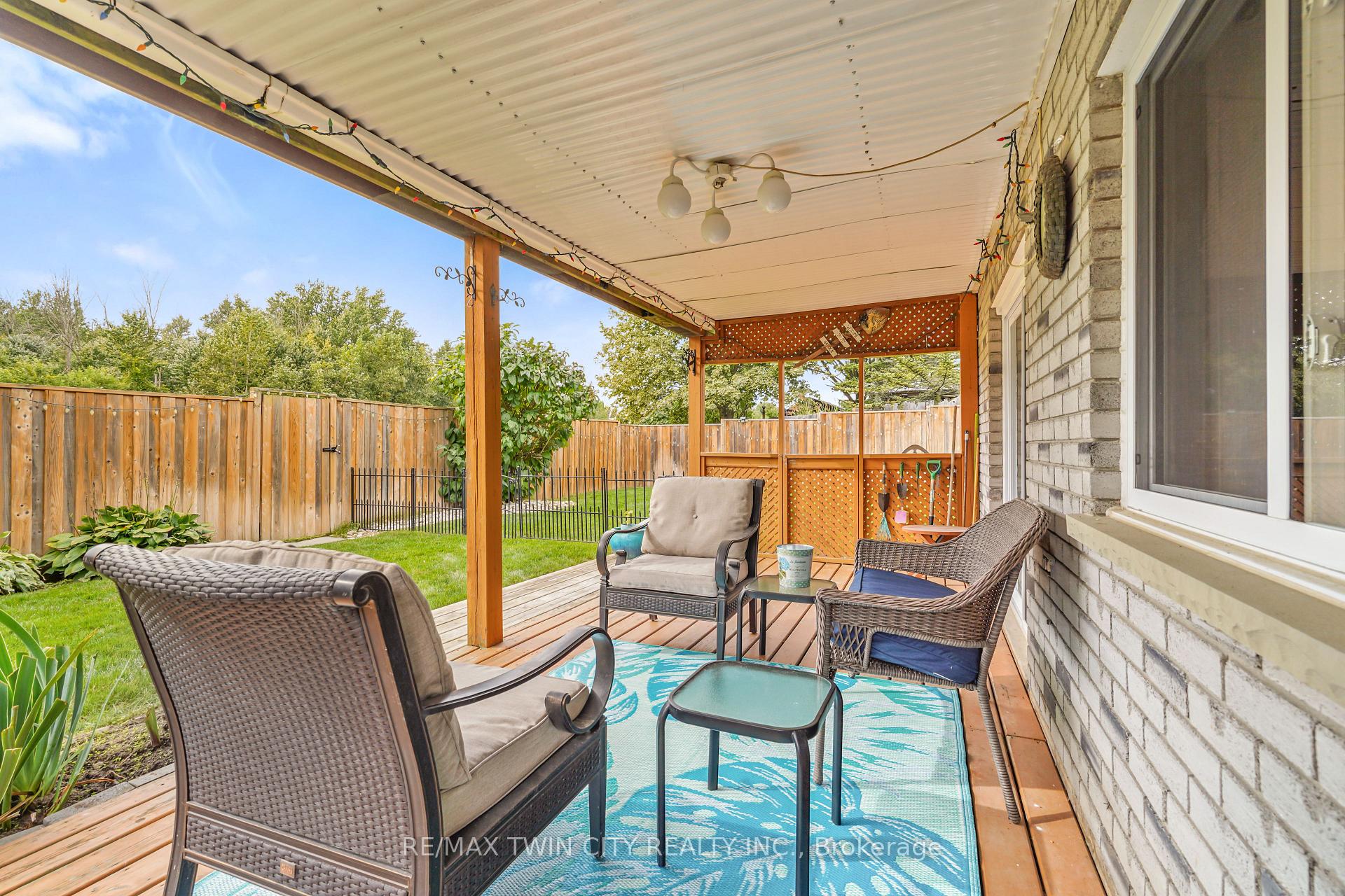 Photo 38 of 26 MacPherson Drive, Brant, Paris — HOMEH