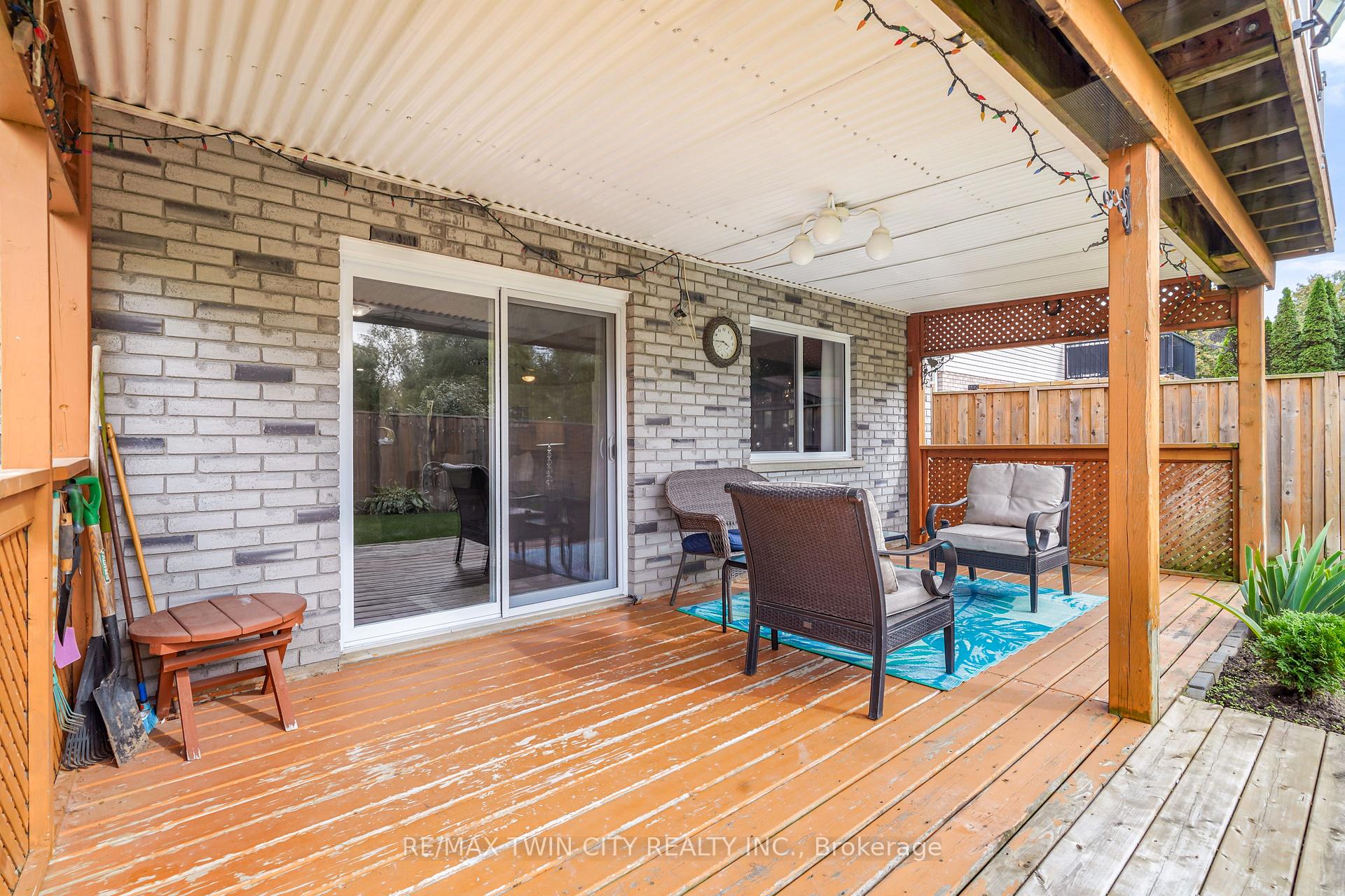 Photo 39 of 26 MacPherson Drive, Brant, Paris — HOMEH