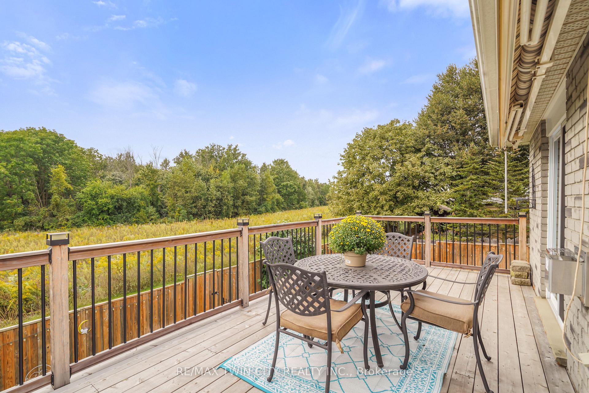 Photo 40 of 26 MacPherson Drive, Brant, Paris — HOMEH