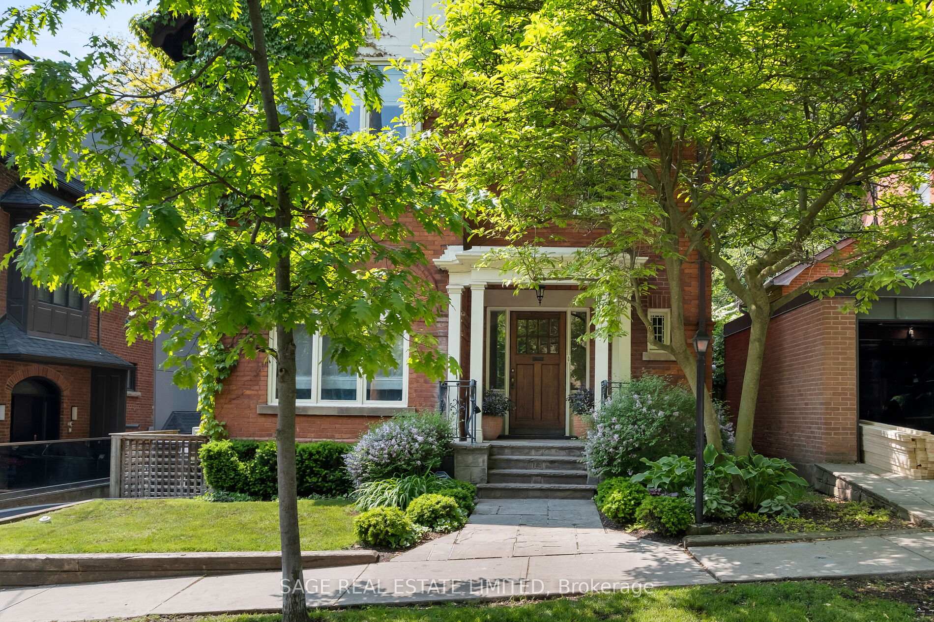Photo 1 of 104 Park Road, Toronto, Rosedale-Moore Park — HOMEH